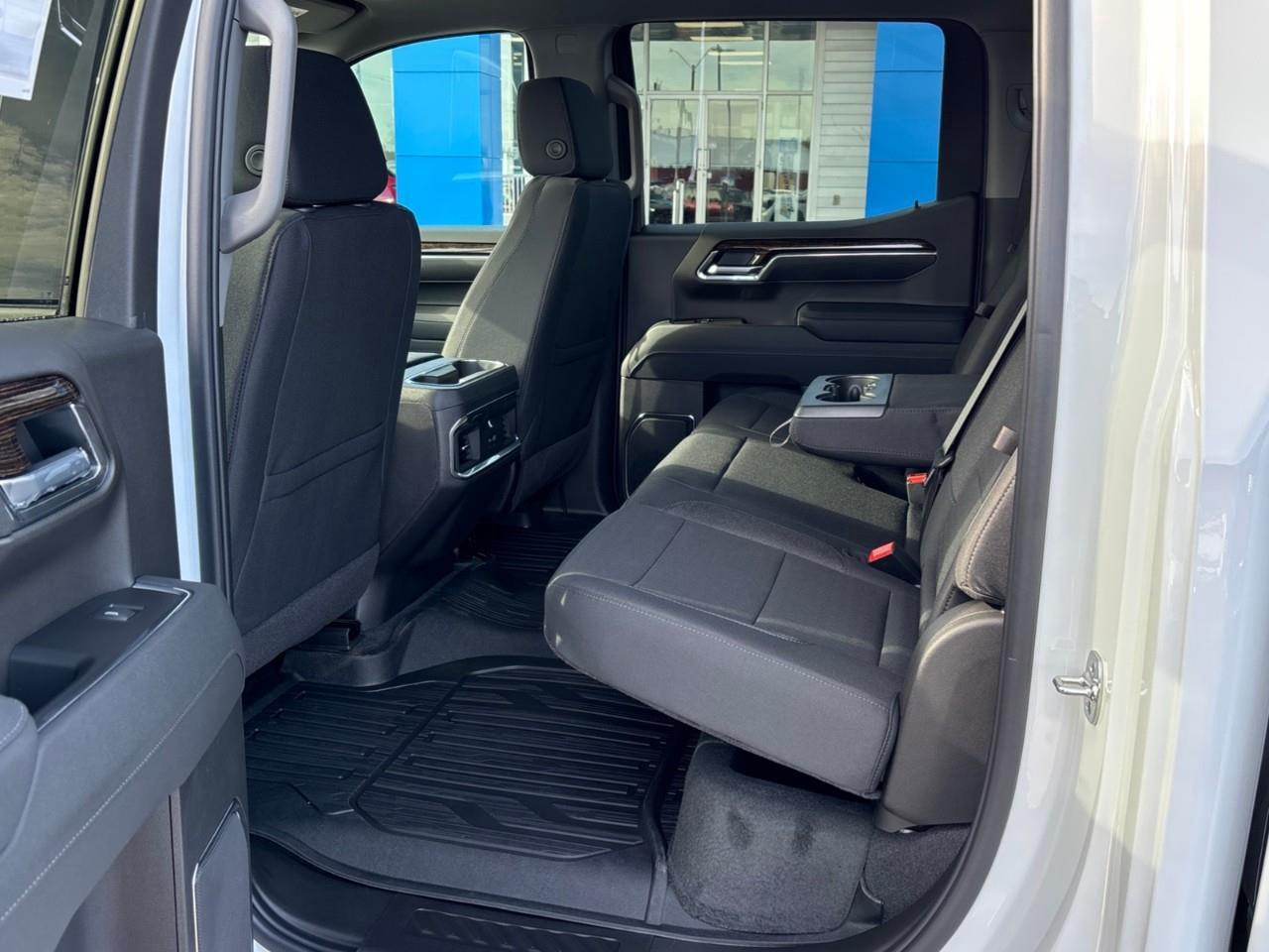 2026 GMC Sierra 1500 Elevation New 2026 Gas Powered V8 5 Passenger Crew Cab 4X4 Truck with 6.6FT Box, Heated Front Seats, Heated Steering Wheel, Bose Speakers, Apple CarPlay, Android Auto and Adaptive Cruise Control Photo