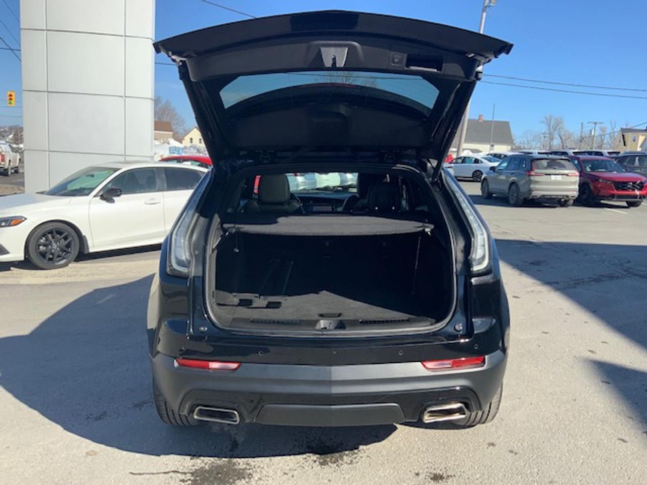 2023 Cadillac XT4 AWD Sport Photo