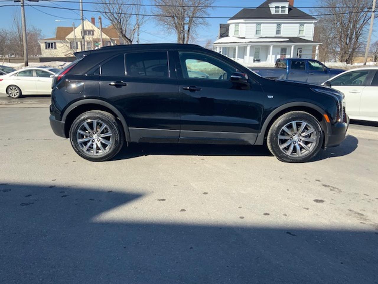 2023 Cadillac XT4 AWD Sport Photo4