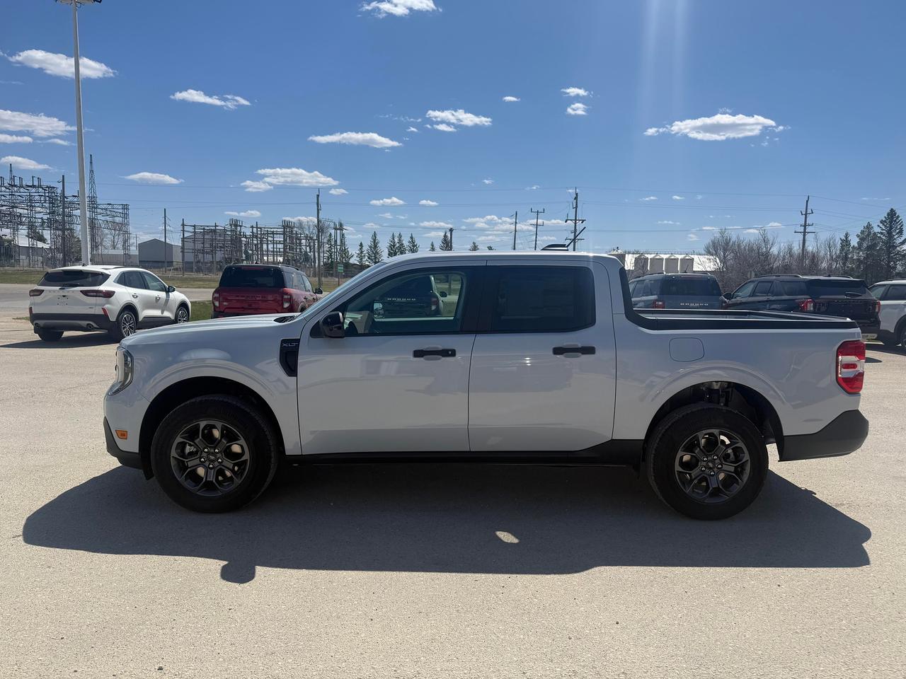 2026 Ford Maverick XLT AWD SuperCrew Photo4