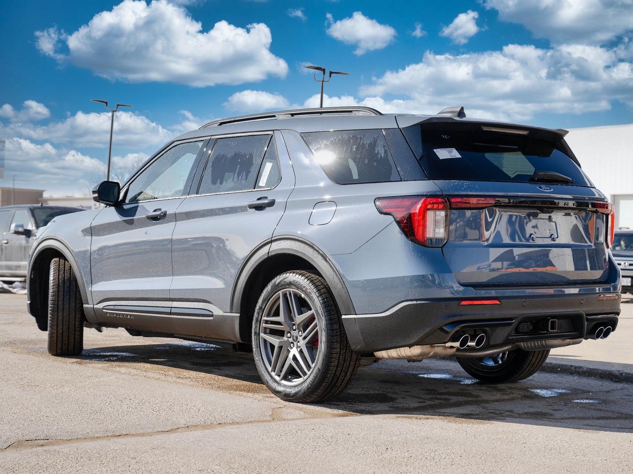 2026 Ford Explorer ST | AWD | PANO ROOF | 6 PASSENGER Photo4