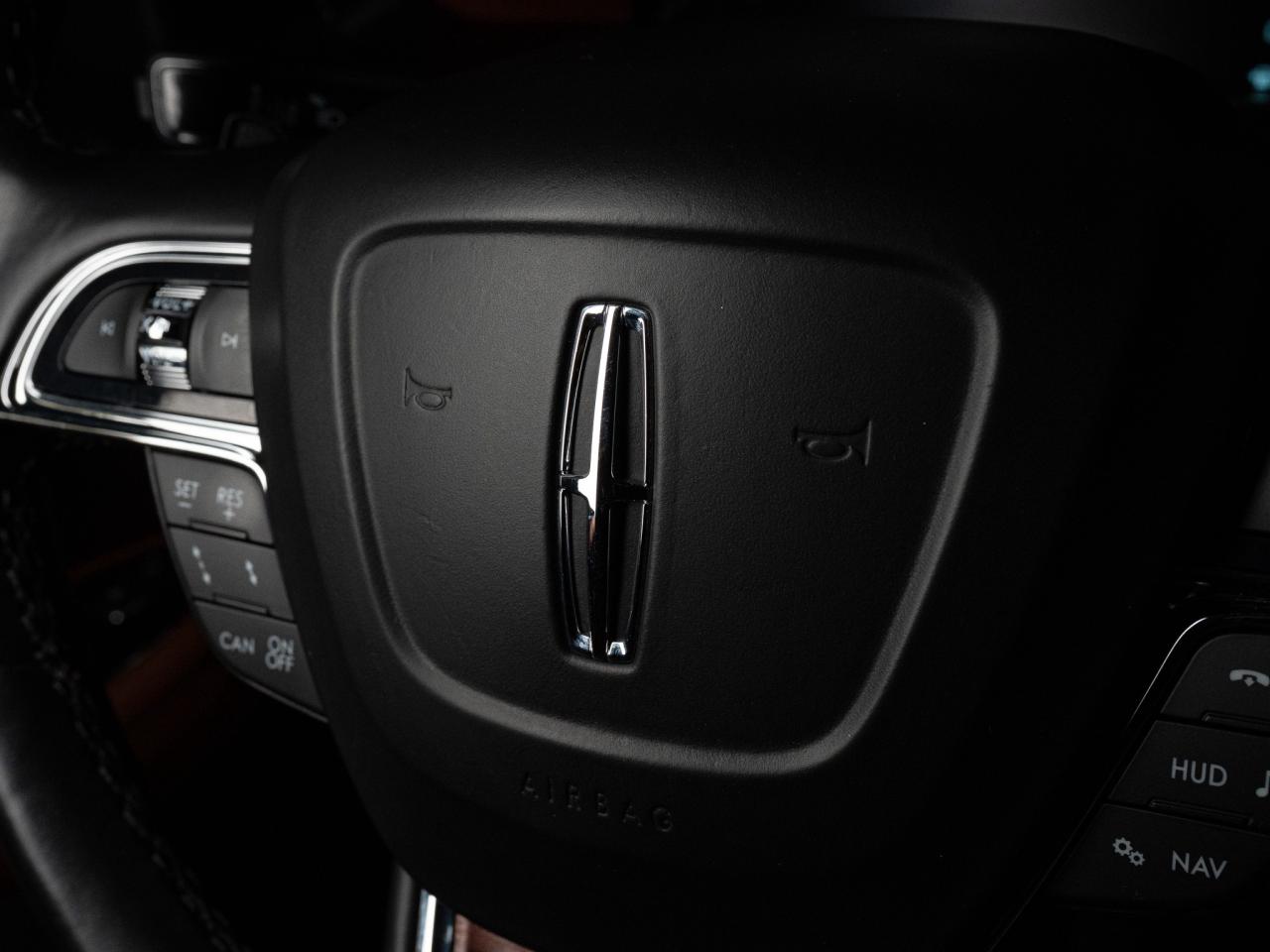 2021 Lincoln Navigator RESERVE | 7 PASS | HUD | 22 IN Photo