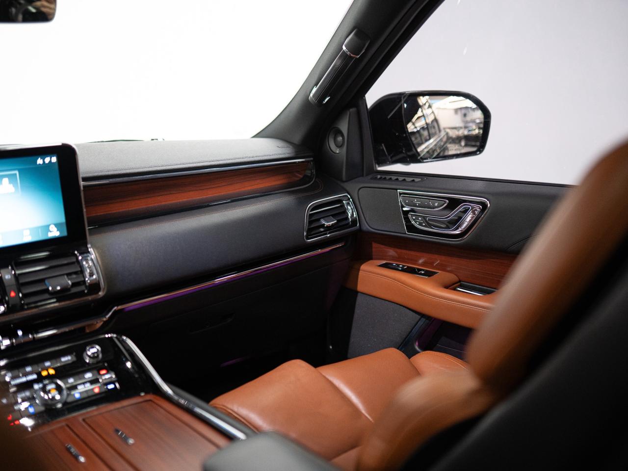 2021 Lincoln Navigator RESERVE | 7 PASS | HUD | 22 IN Photo