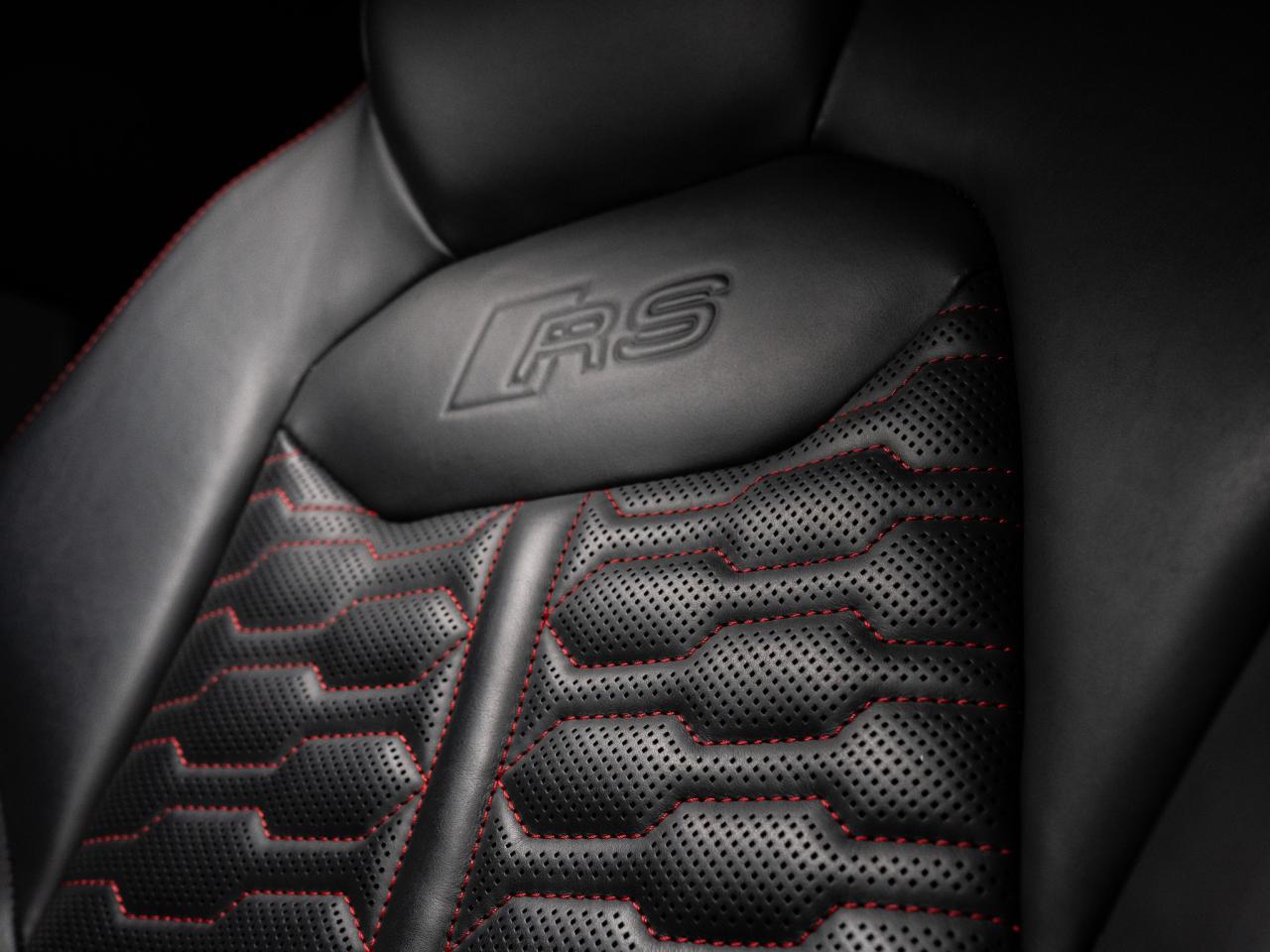 2021 Audi RS Q8 BLACK OPTICS | CARBON FIBRE | B&O | 23 IN Photo