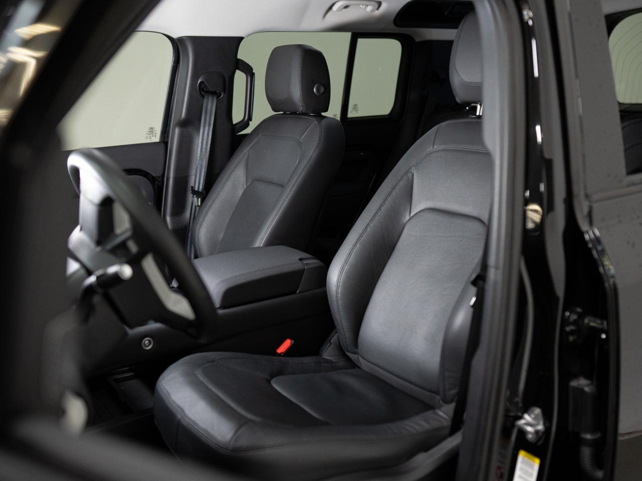 2023 Land Rover Defender P400 | 110 | PANO | MERIDIAN | 20 IN Photo