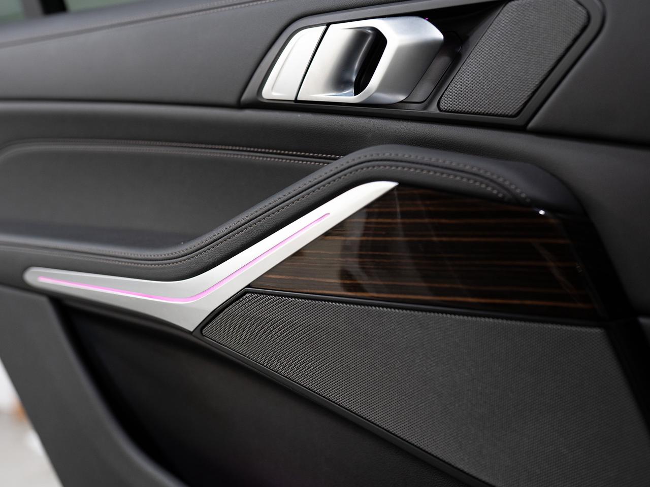 2024 BMW X7 XDRIVE40I | 7 PASS | PREMIUM ENHANCED PKG | 21 IN Photo