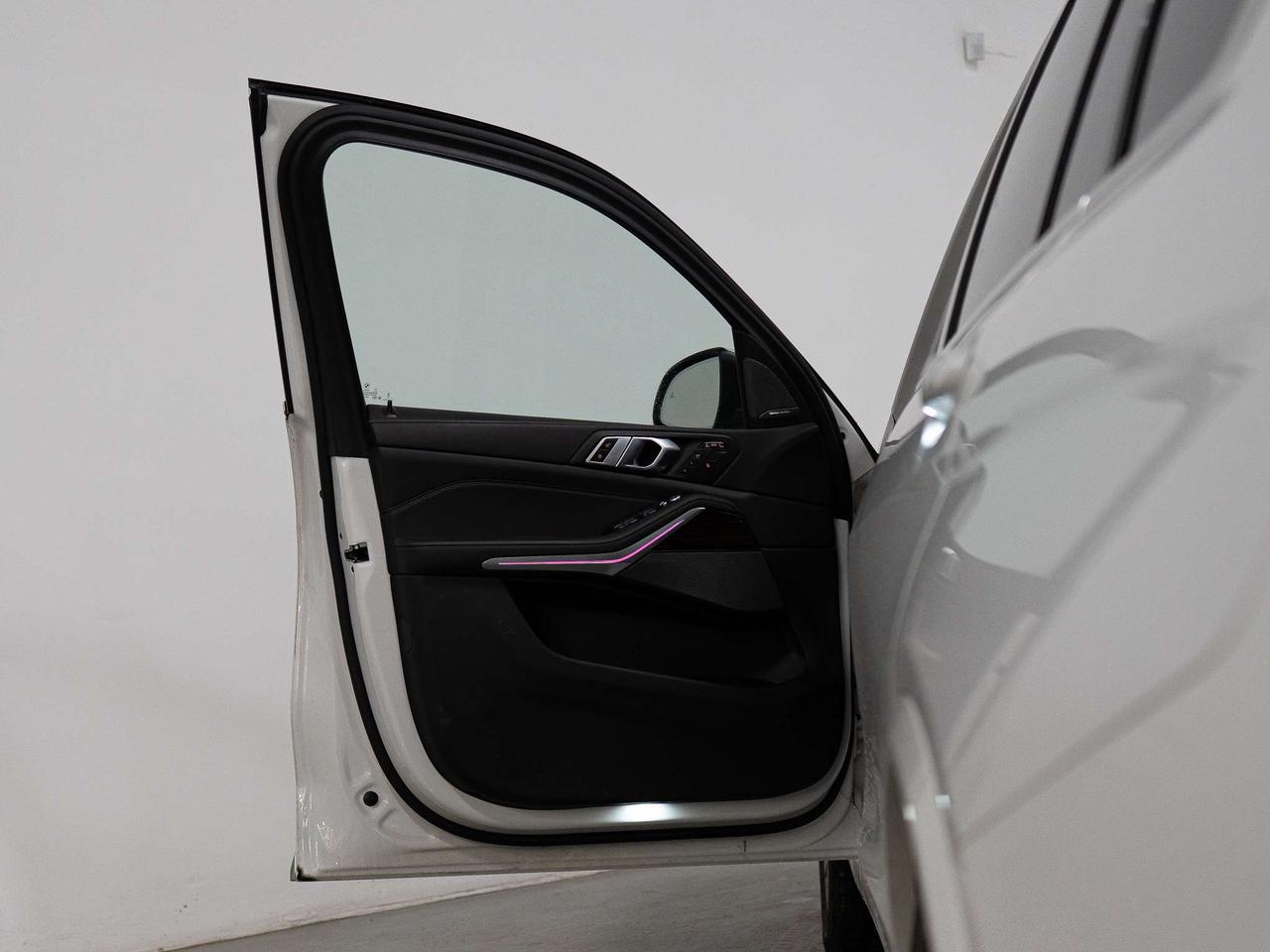 2024 BMW X7 XDRIVE40I | 7 PASS | PREMIUM ENHANCED PKG | 21 IN Photo