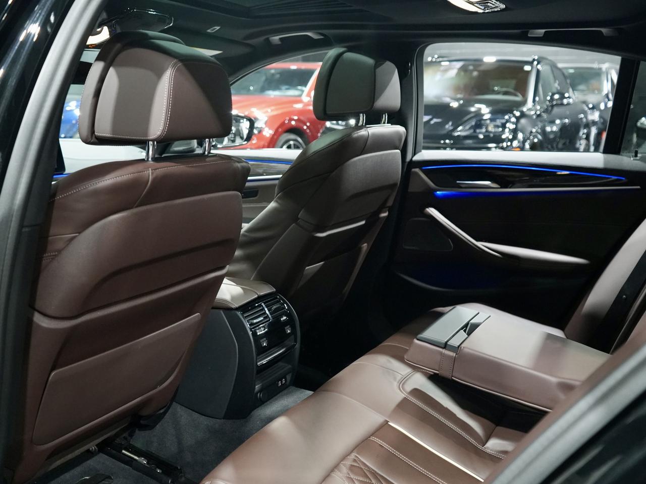 2022 BMW 5 Series M550i xDrive|HUD|HARMAN K|360CAM|ROOF|NO ACCIDENT Photo