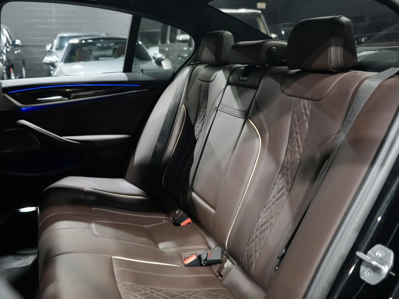 2022 BMW 5 Series M550i xDrive|HUD|HARMAN K|360CAM|ROOF|NO ACCIDENT Photo