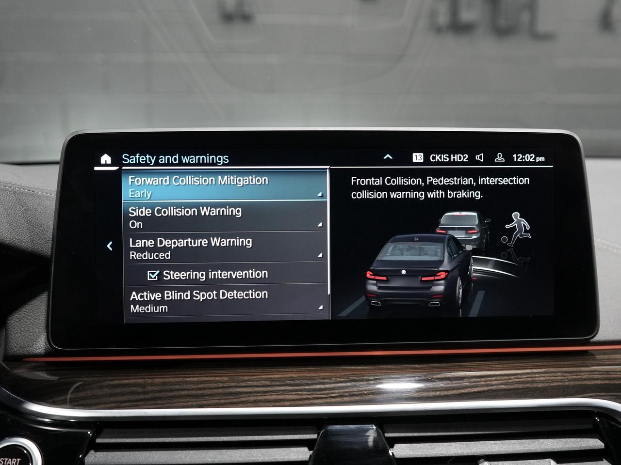 2022 BMW 5 Series M550i xDrive|HUD|HARMAN K|360CAM|ROOF|NO ACCIDENT Photo