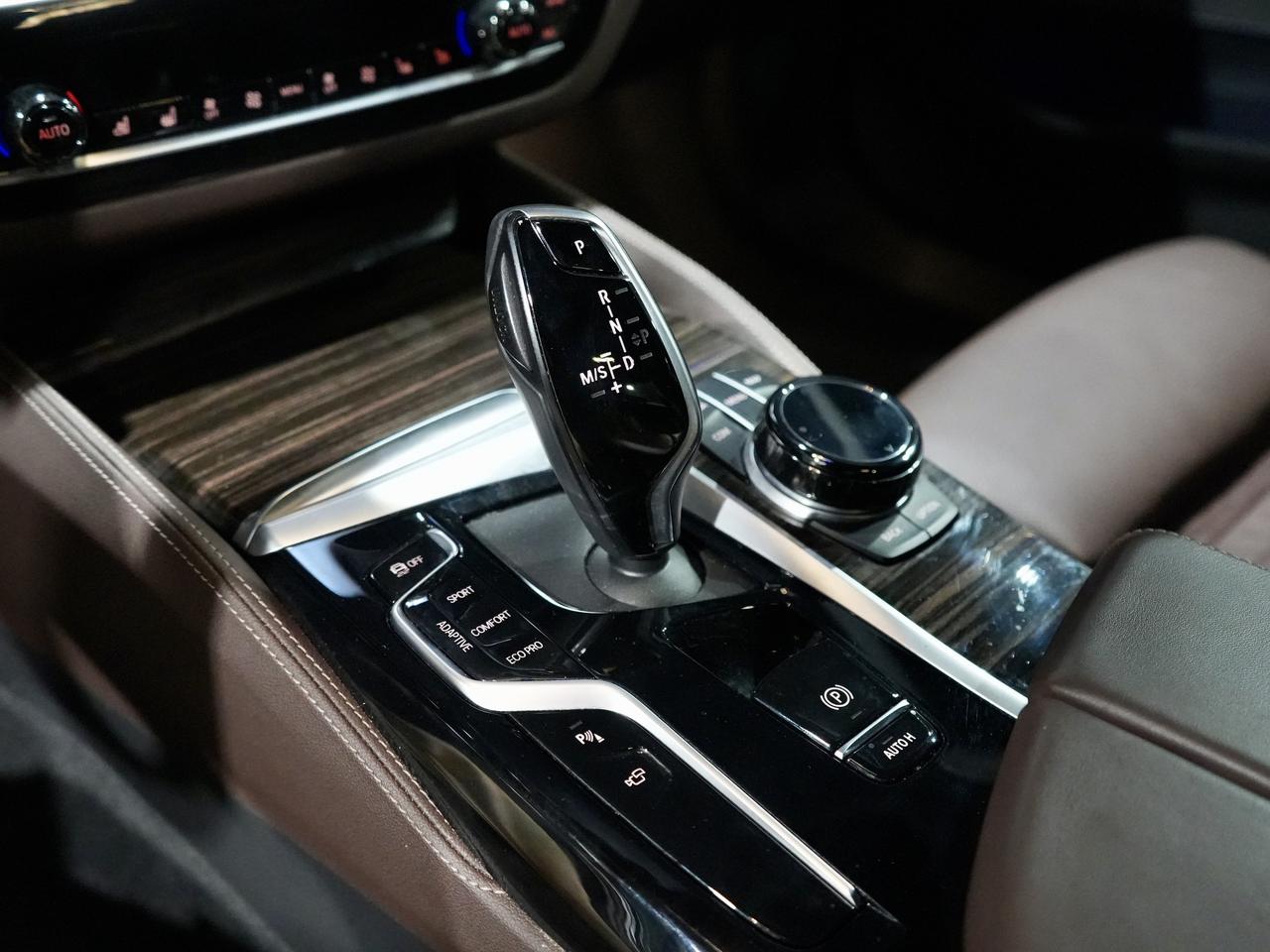 2022 BMW 5 Series M550i xDrive|HUD|HARMAN K|360CAM|ROOF|NO ACCIDENT Photo