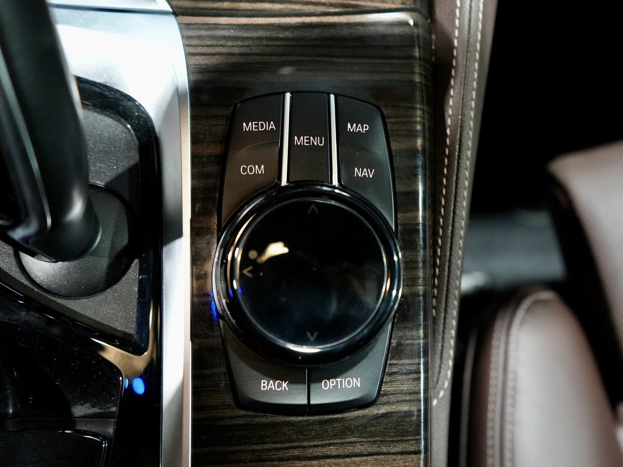 2022 BMW 5 Series M550i xDrive|HUD|HARMAN K|360CAM|ROOF|NO ACCIDENT Photo