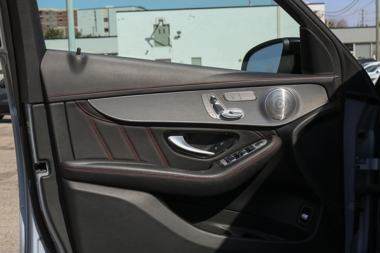 2023 Mercedes-Benz GLC GLC 300 4MATIC Coupe | NAVIGATION | SUNROOF | Photo
