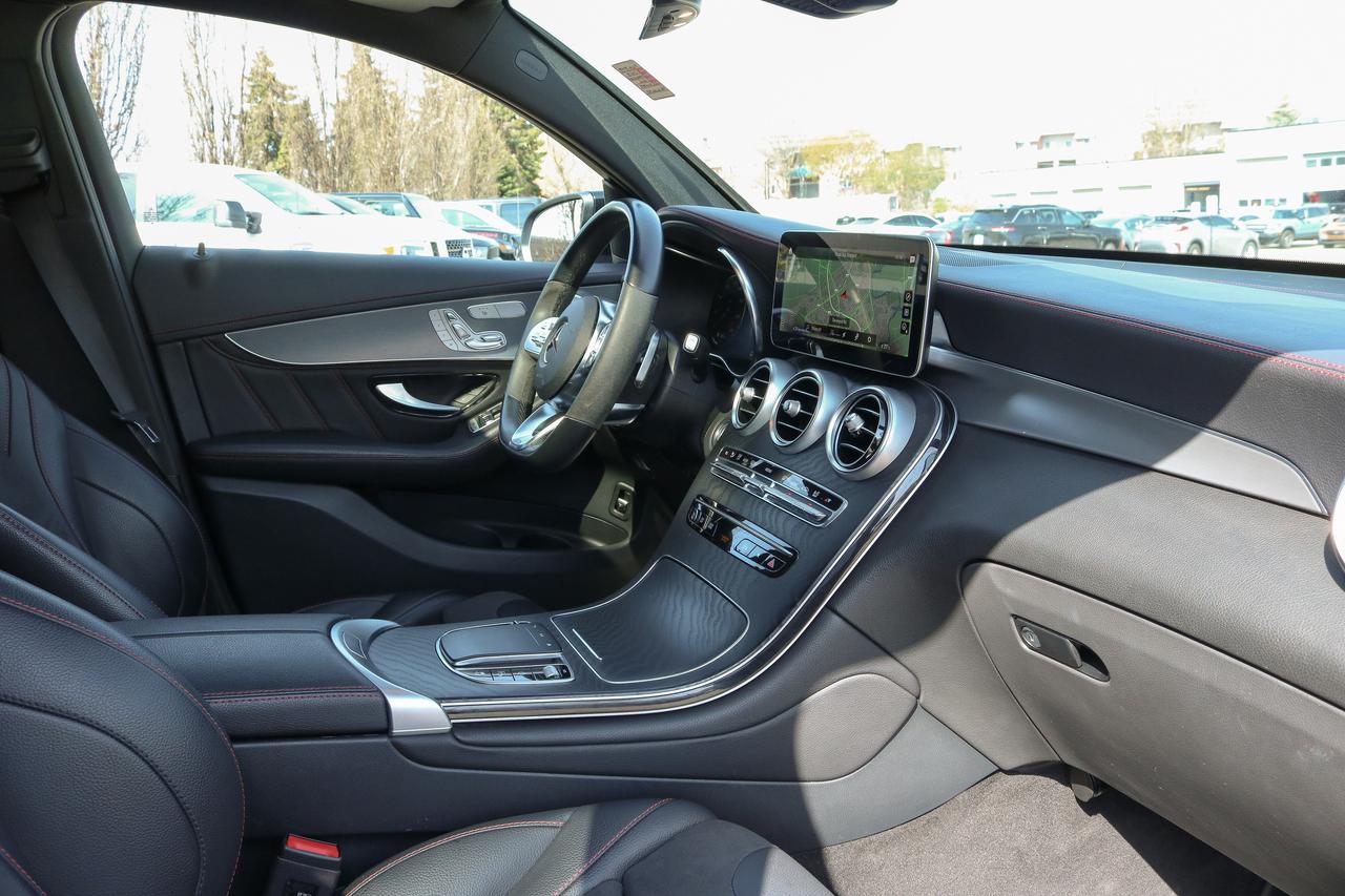 2023 Mercedes-Benz GLC GLC 300 4MATIC Coupe | NAVIGATION | SUNROOF | Photo
