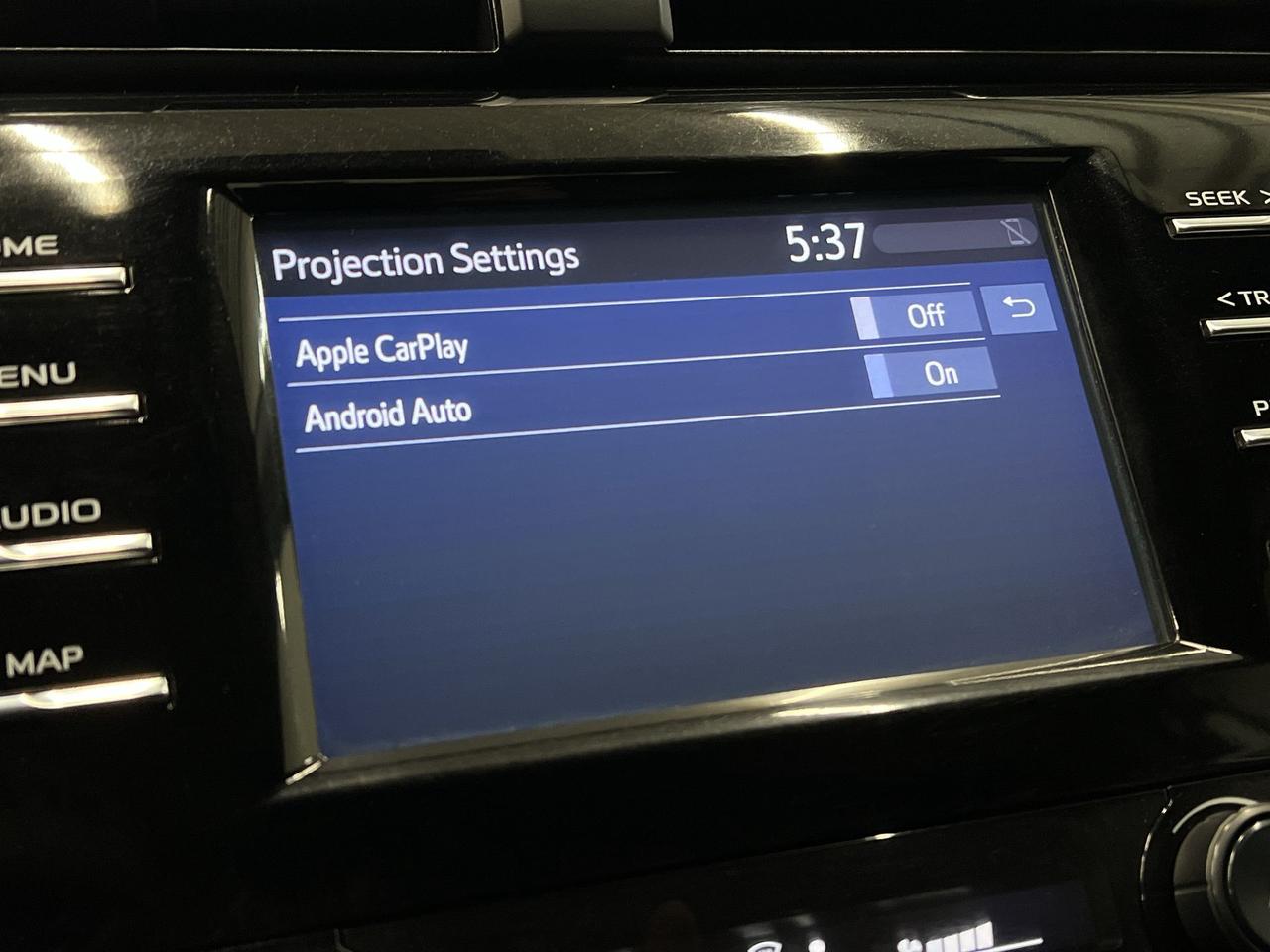 2020 Toyota Camry SE | ONLY 55,000KMS! | HTD LEATHER | CARPLAY | A/C Photo