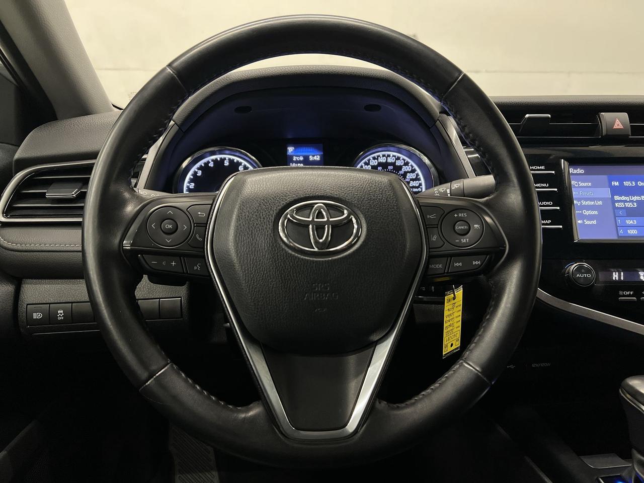 2020 Toyota Camry SE | ONLY 55,000KMS! | HTD LEATHER | CARPLAY | A/C Photo