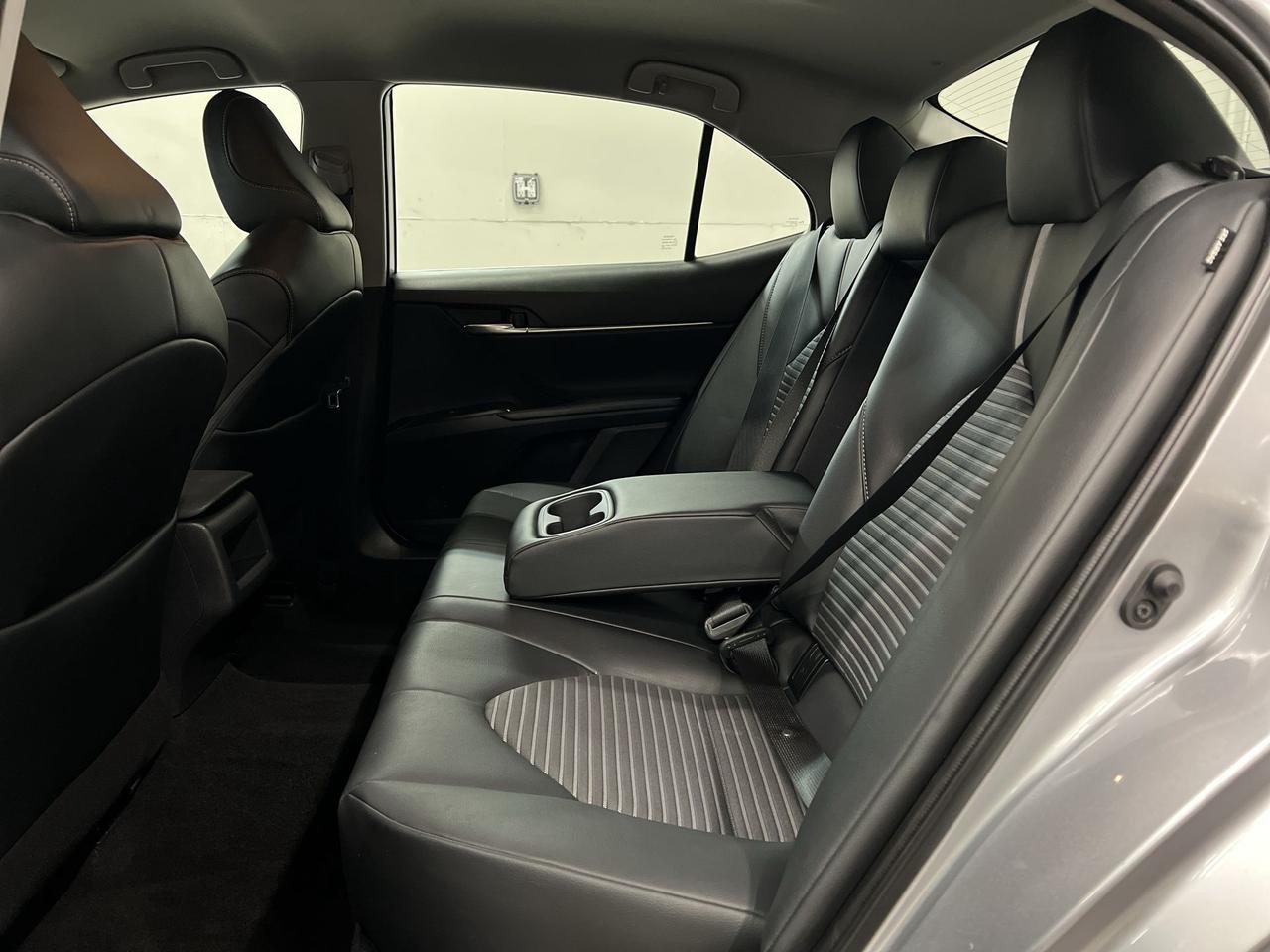 2020 Toyota Camry SE | ONLY 55,000KMS! | HTD LEATHER | CARPLAY | A/C Photo