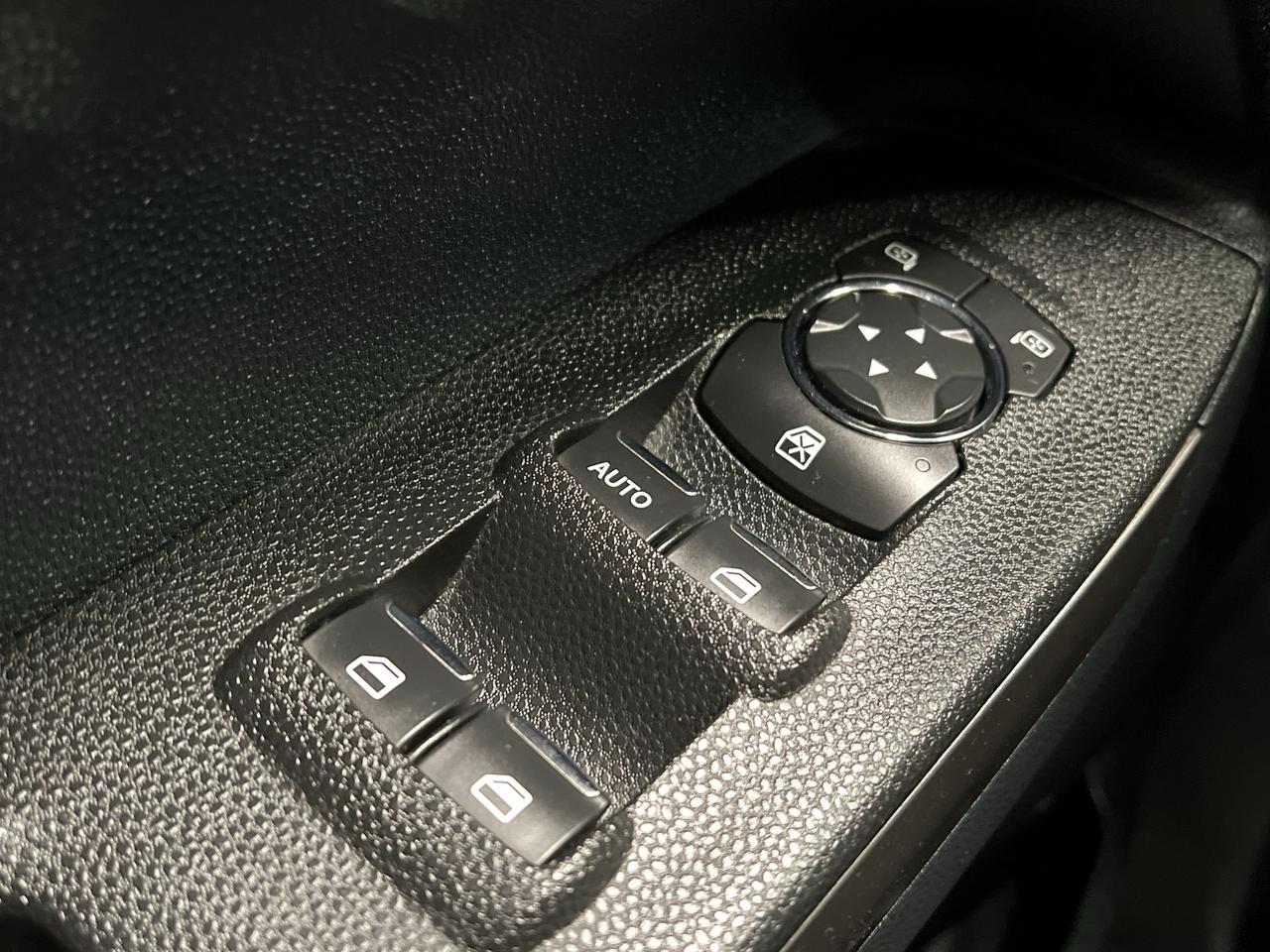 2020 Ford EcoSport SES AWD | HTD LEATHER | SUNROOF | BLIND SPOT | A/C Photo