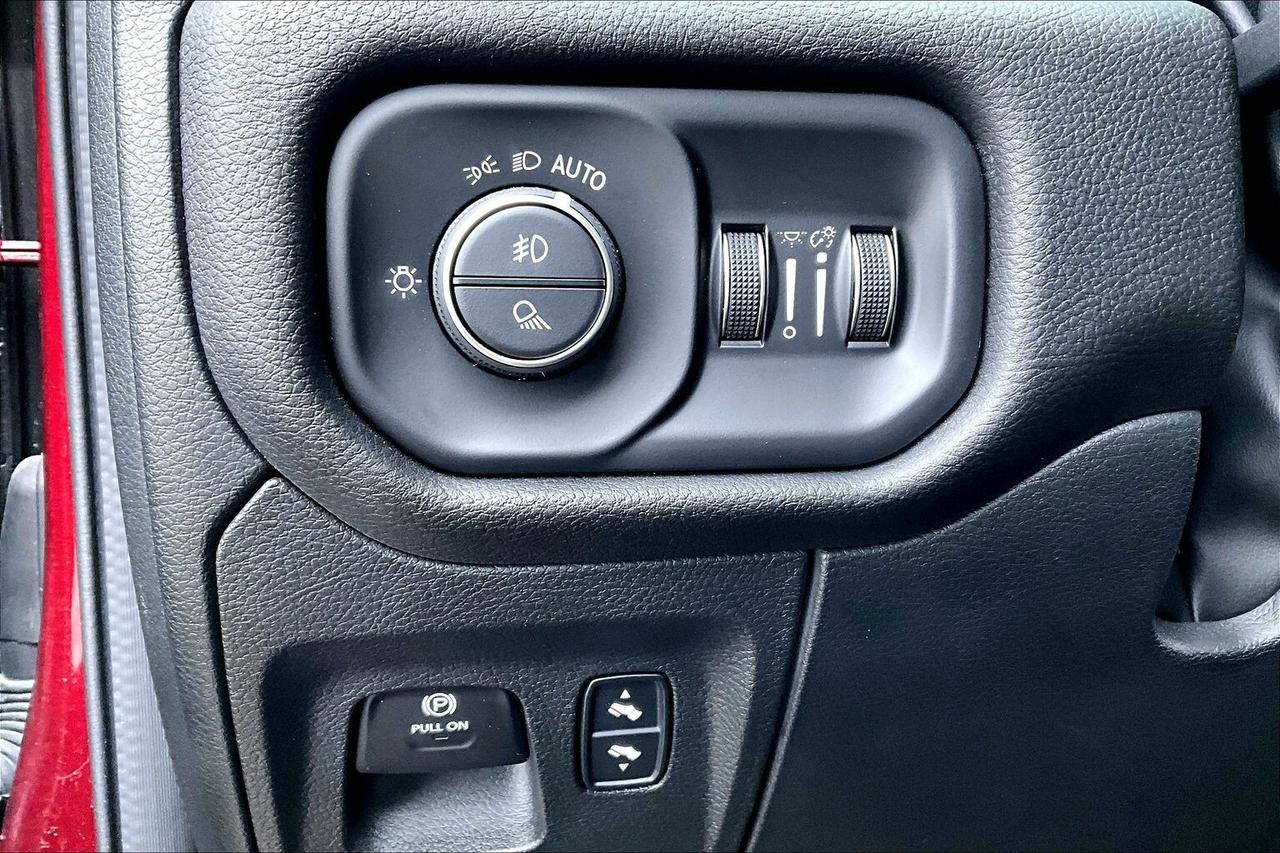 2023 RAM 1500 Laramie Sport | Vented Leather | Panoroof | 4X4 Photo