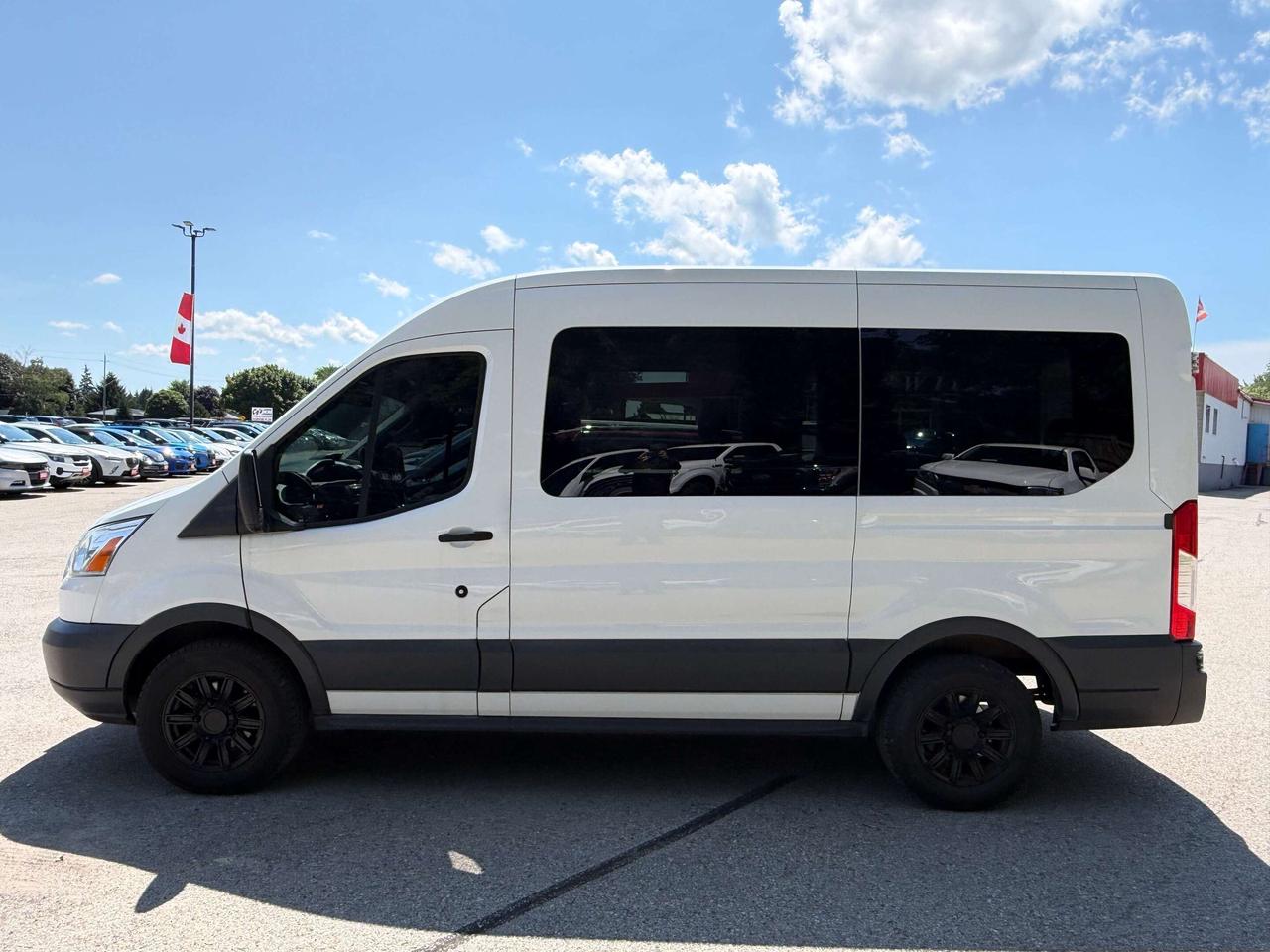 2016 Ford Transit T-150 130 XLT, 10 PASSENGER, BACK UP CAMERA! Photo