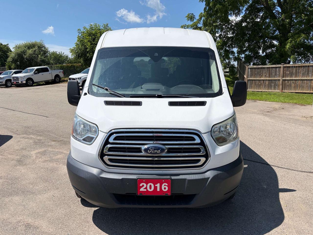 2016 Ford Transit T-150 130 XLT, 10 PASSENGER, BACK UP CAMERA! - Photo #4