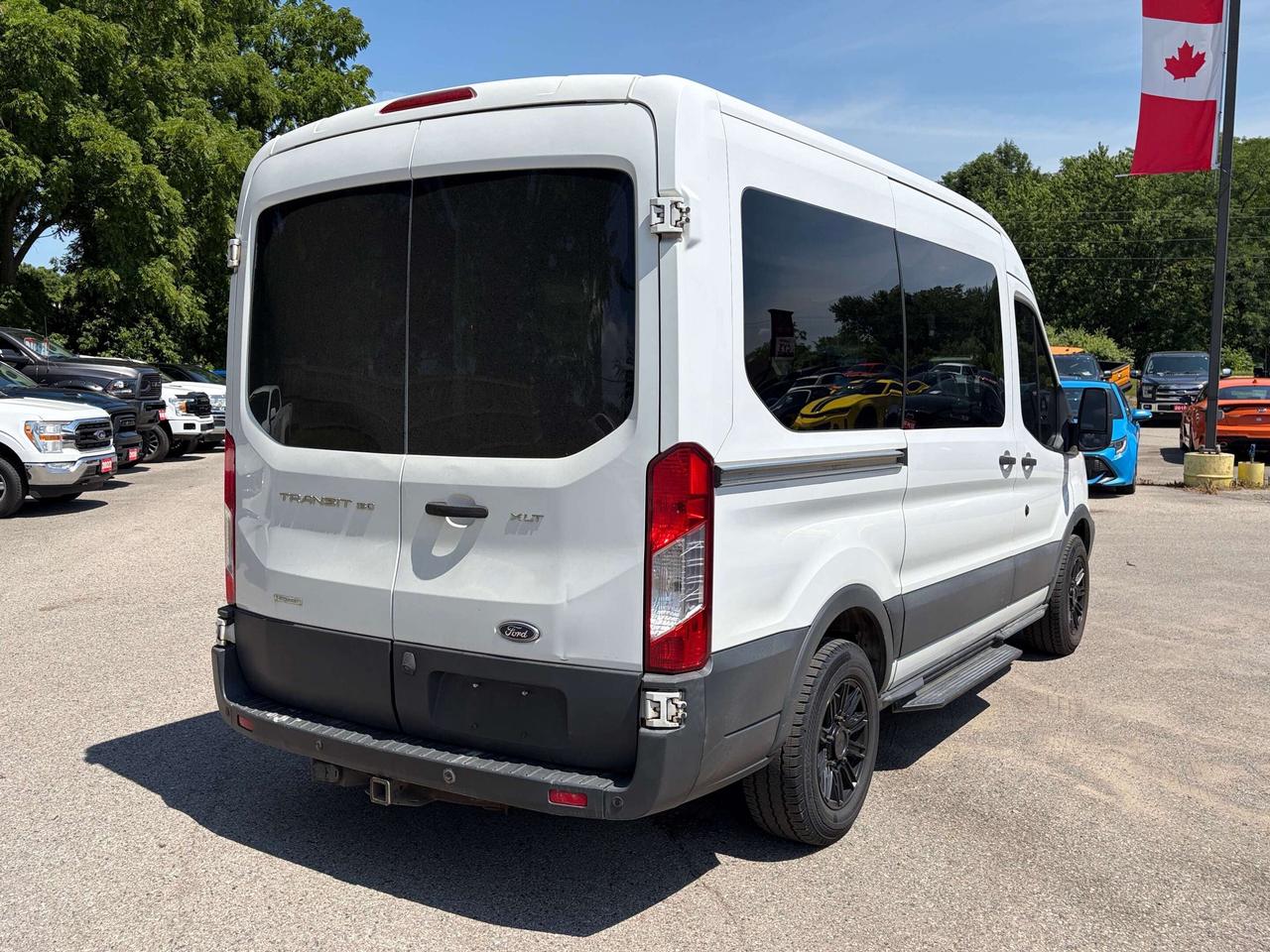 2016 Ford Transit T-150 130 XLT, 10 PASSENGER, BACK UP CAMERA! - Photo #8