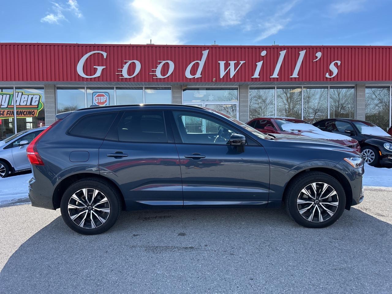 2023 Volvo XC60 PLUS DARK THEME, MILD HYBRID, SUNROOF! - Photo #1