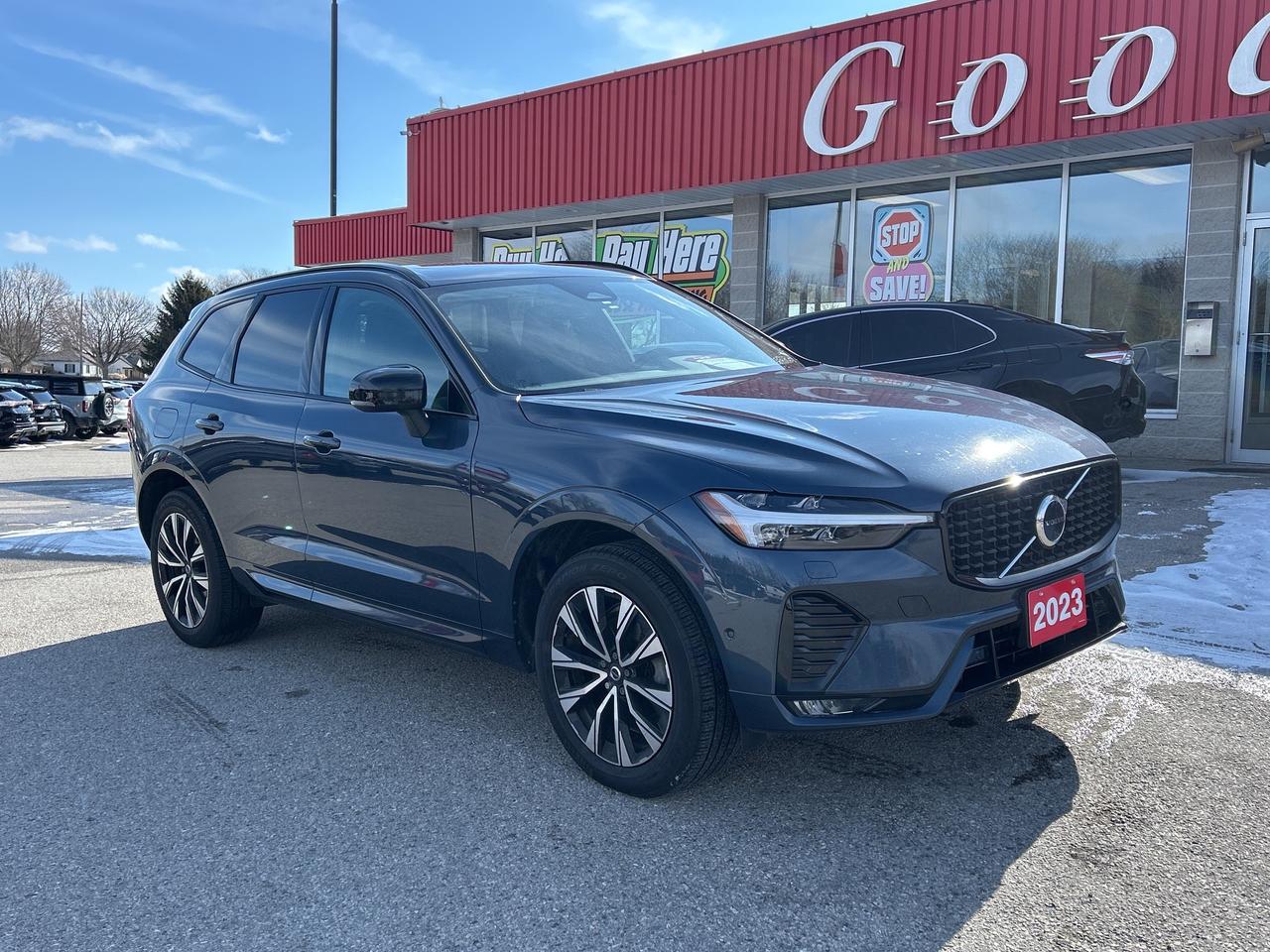 2023 Volvo XC60 PLUS DARK THEME, MILD HYBRID, SUNROOF! Photo