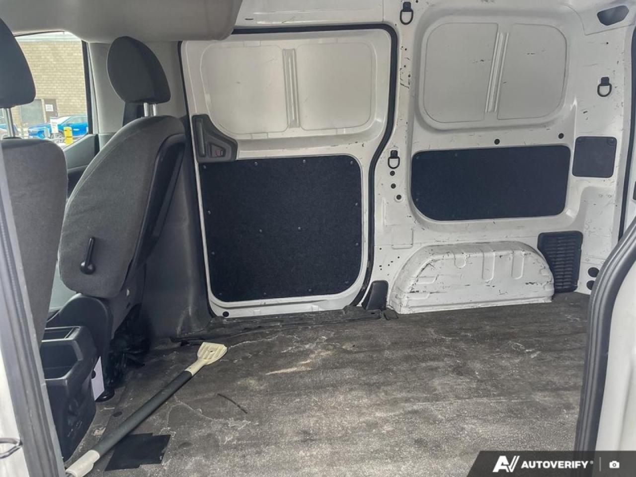 2021 Nissan NV200 SV  NV, SV, LOW KM, CERTIFIED Photo