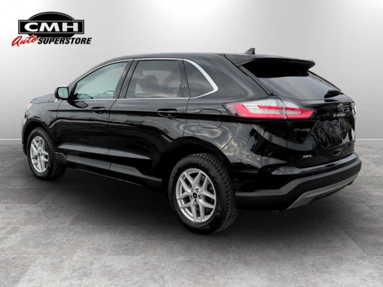 2023 Ford Edge SEL  **LOW KMS - 13 SERVICE RECS.** Photo