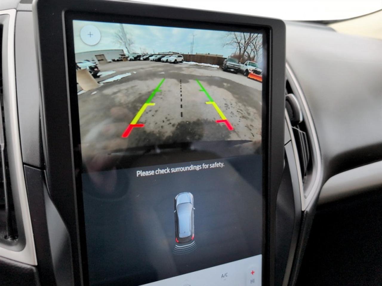 2023 Ford Edge SEL  **LOW KMS - 13 SERVICE RECS.** Photo