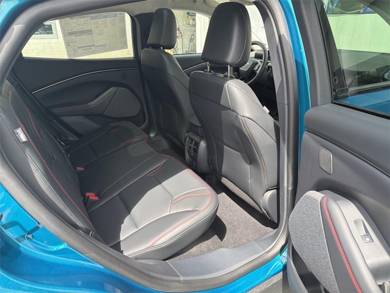 13619918.817656422