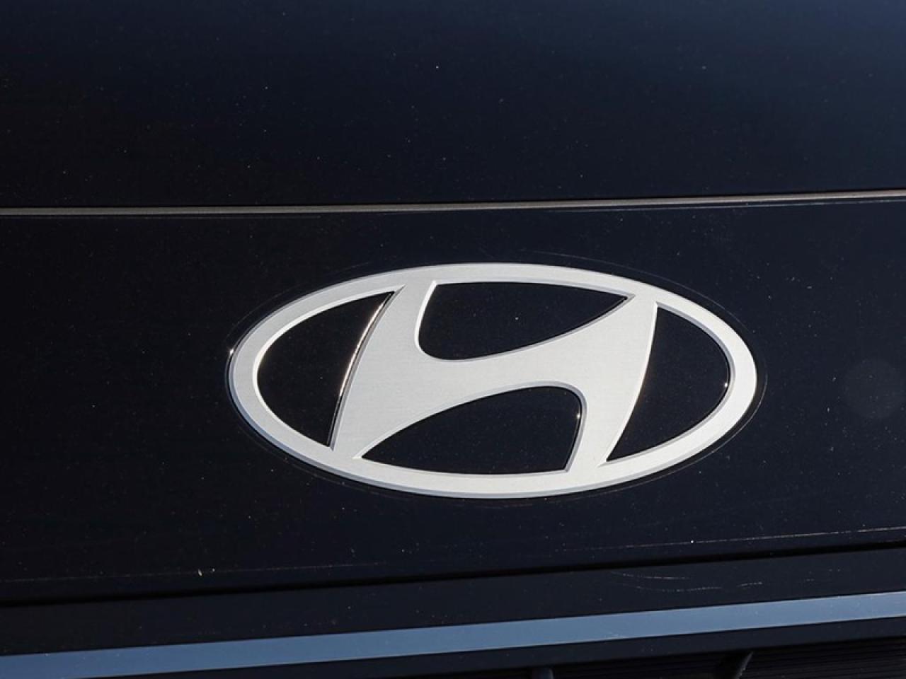 2026 Hyundai Palisade Hybrid Luxury 7-Passenger  - $212.29 /Wk Photo