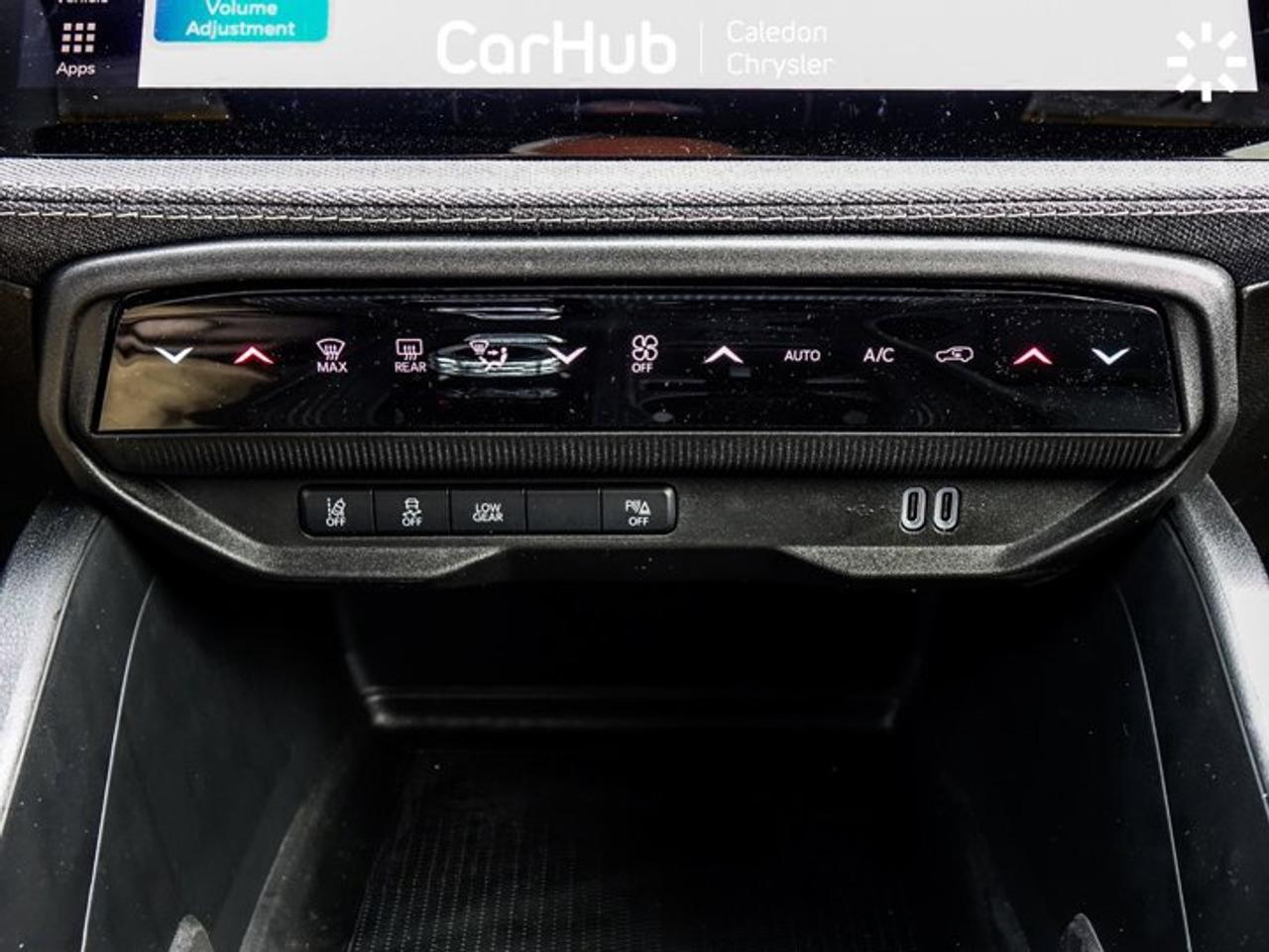 2026 Jeep Cherokee 4x4 12.3"Display Blind Spot Lane assist Heated Front Seats Photo
