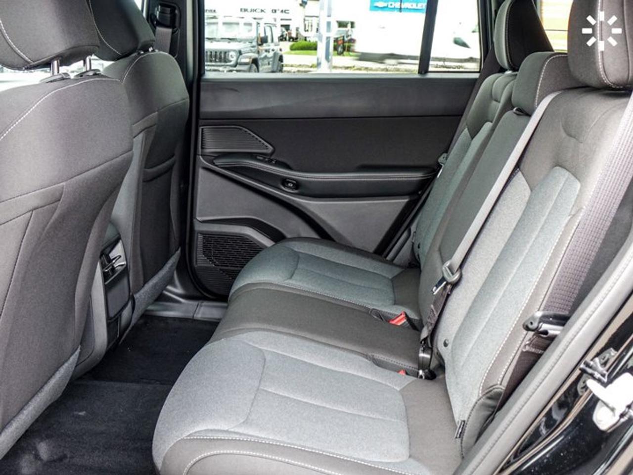 2026 Jeep Cherokee 4x4 12.3"Display Blind Spot Lane assist Heated Front Seats Photo