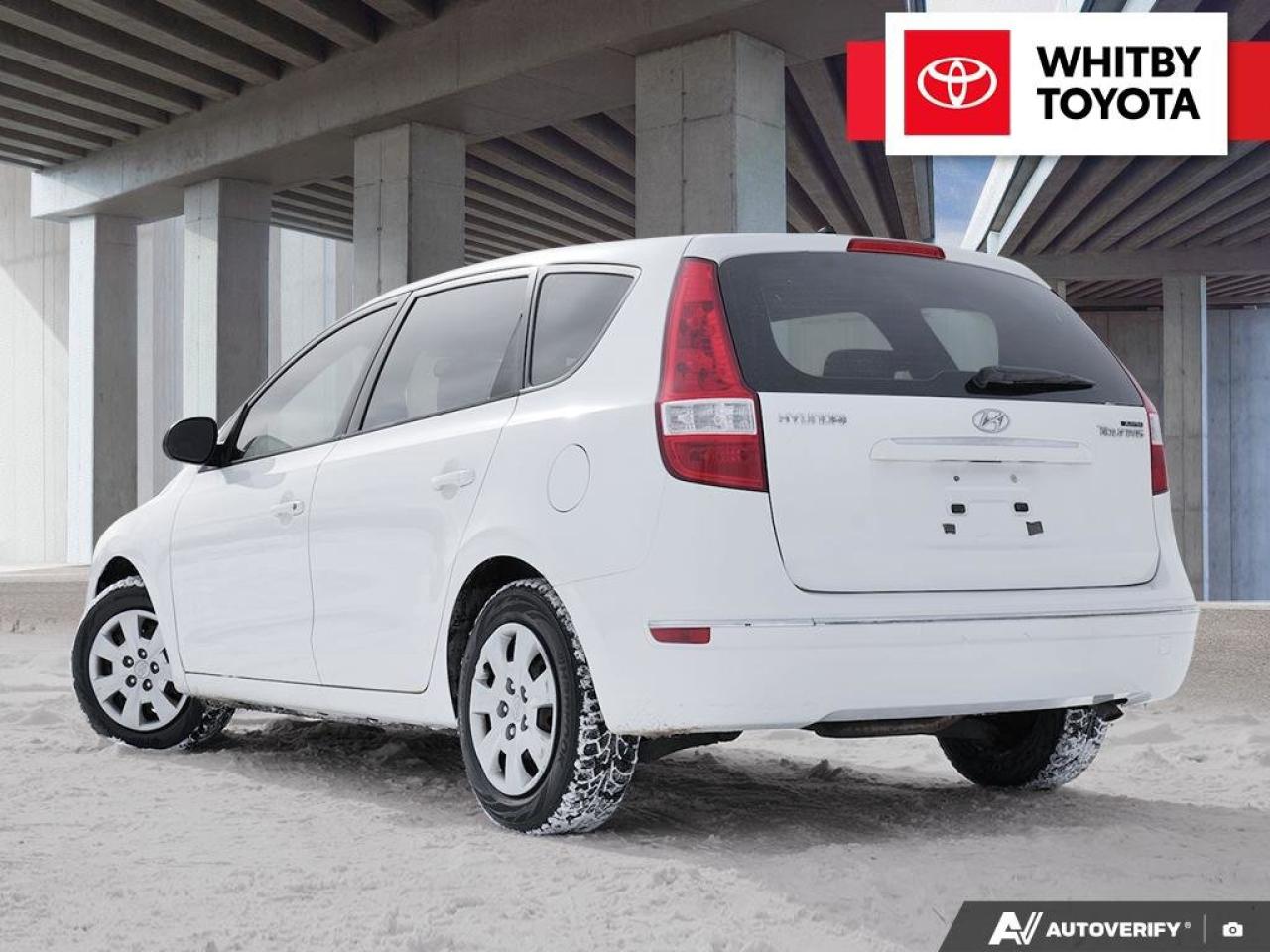 2011 Hyundai Elantra Touring L 2.0L Photo