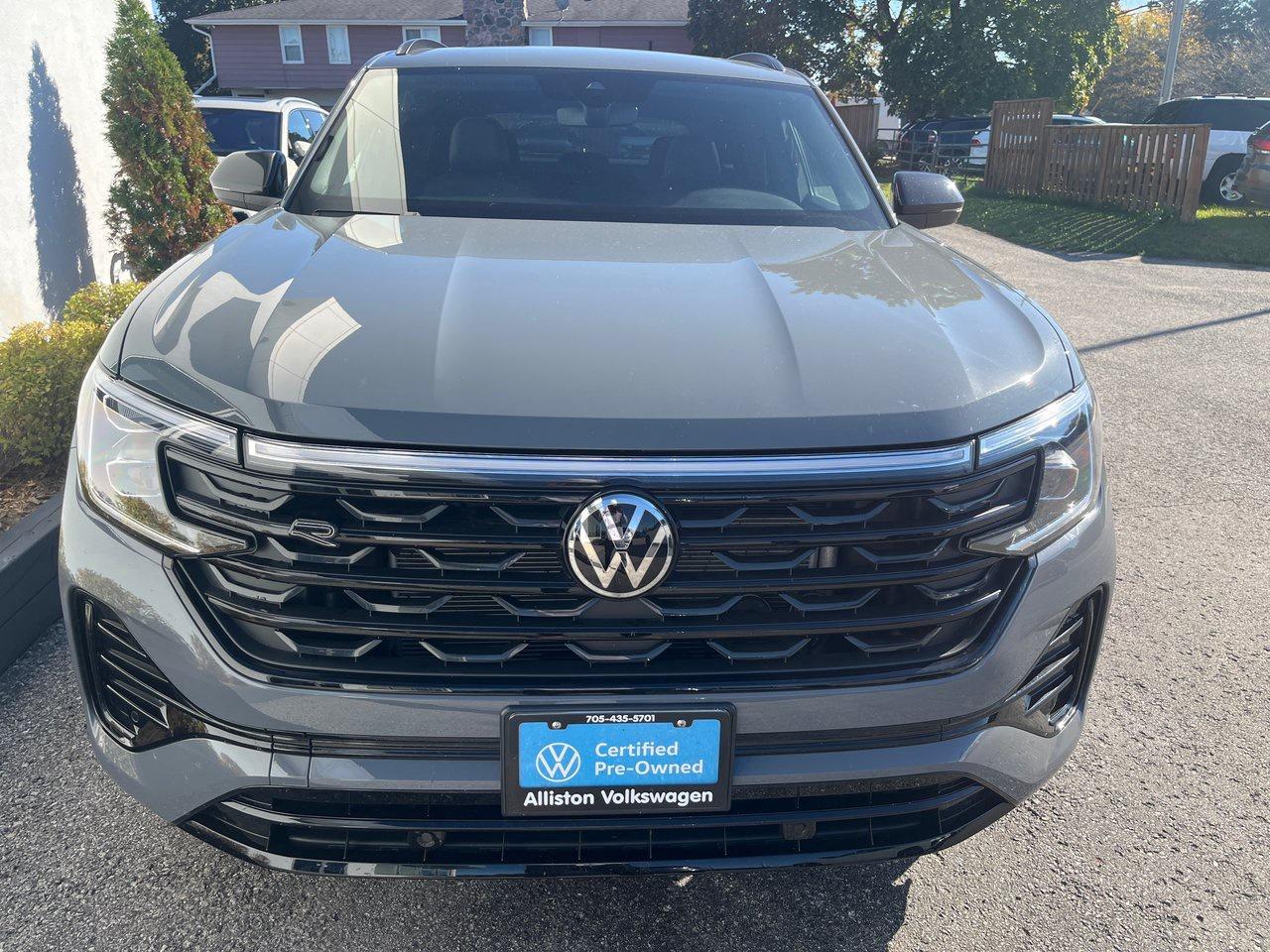 2025 Volkswagen Atlas Cross Sport Comfortline R-Line Black Edition 2.0 TSI 4MOTION Photo2