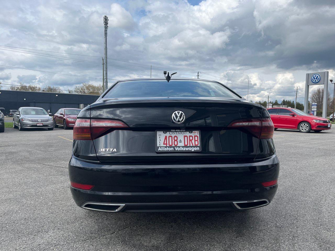 2019 Volkswagen Jetta Highline 1.4T 6sp Photo