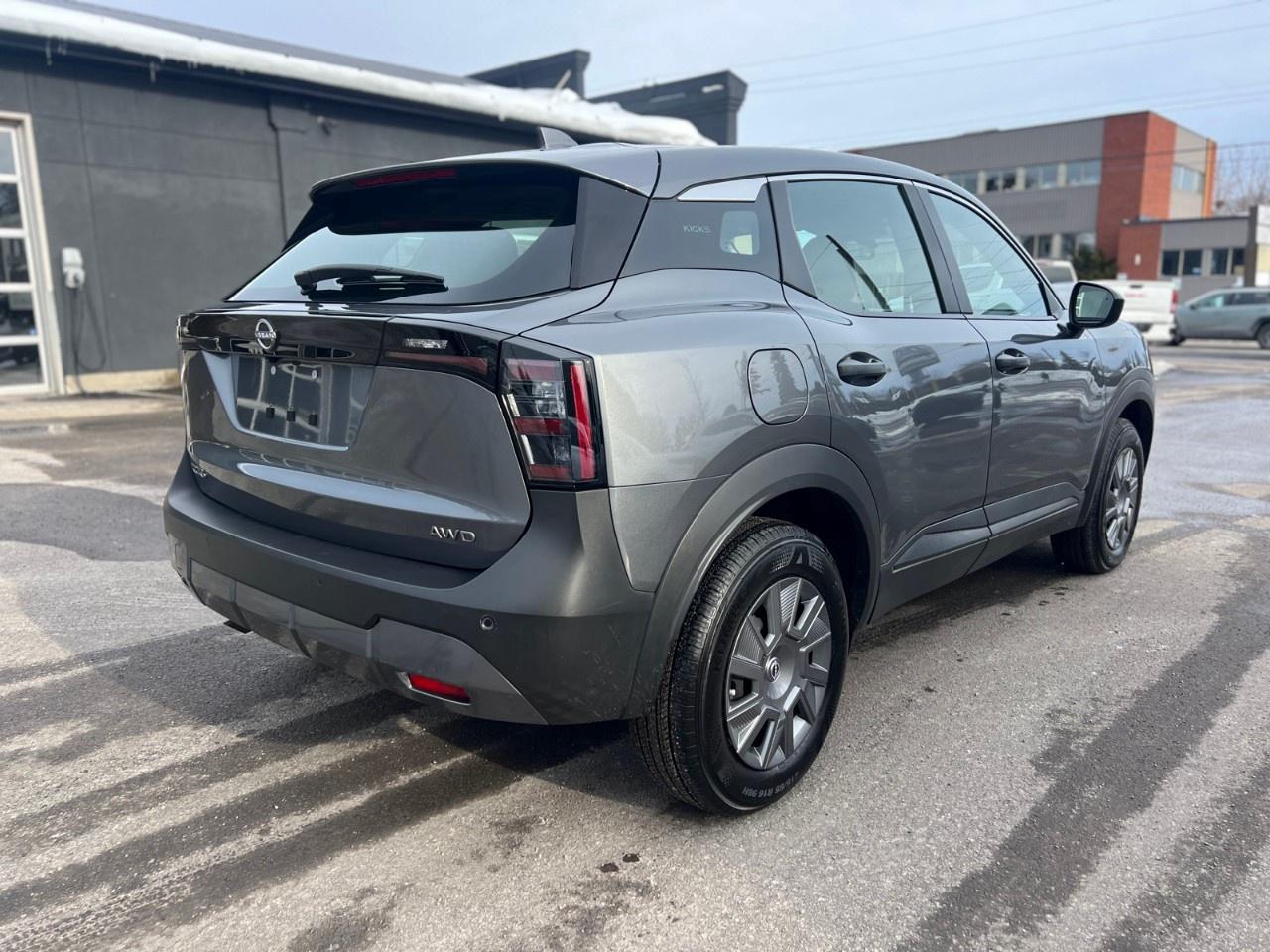 2025 Nissan Kicks S AWD Photo