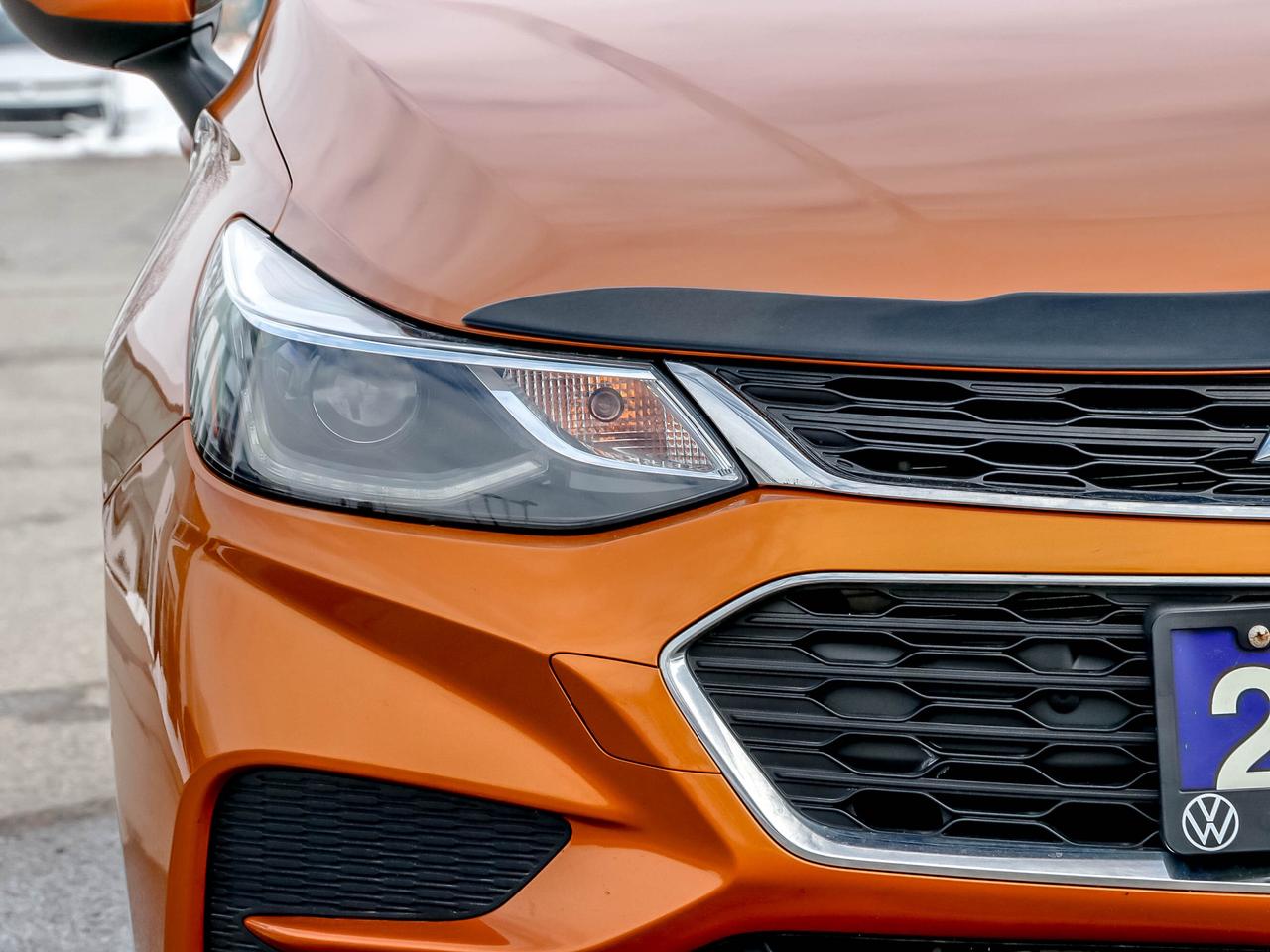 2017 Chevrolet Cruze 4dr HB 1.4L LT w-1SD Photo