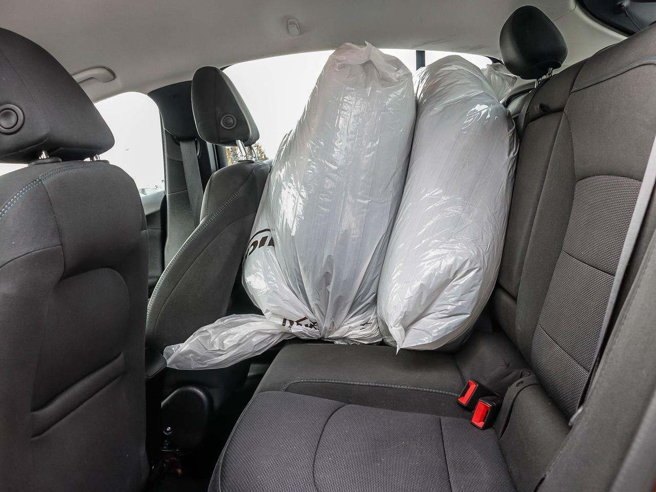 2017 Chevrolet Cruze 4dr HB 1.4L LT w-1SD Photo