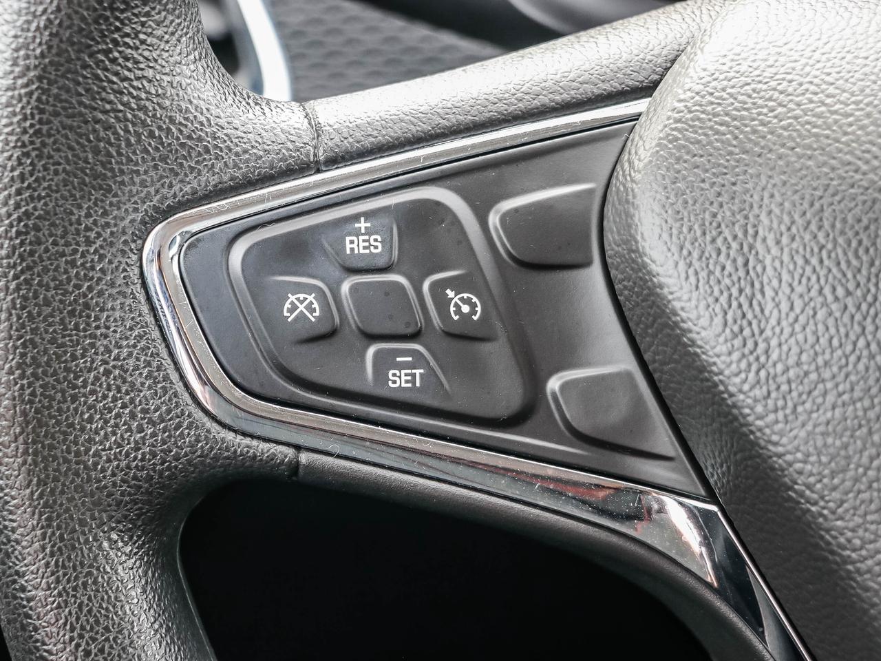 2017 Chevrolet Cruze 4dr HB 1.4L LT w-1SD Photo