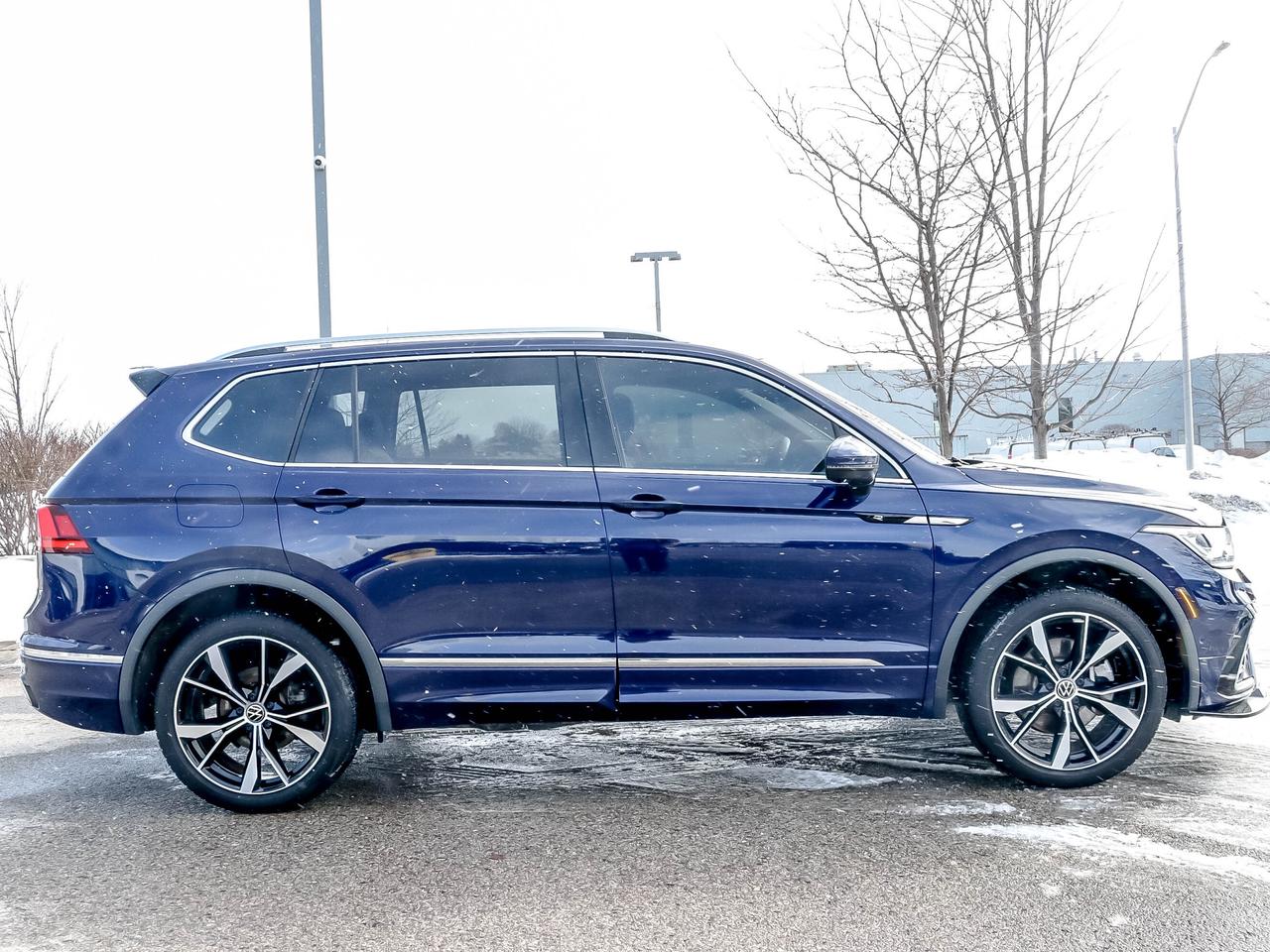 2024 Volkswagen Tiguan HIGHLINE R-LINE 4MOTION Photo3