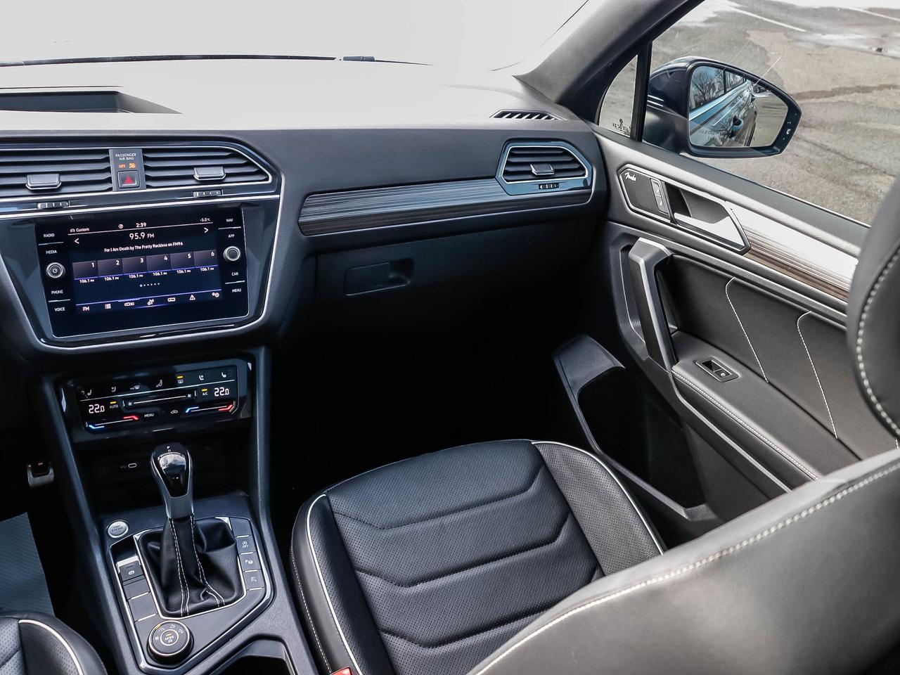 2024 Volkswagen Tiguan HIGHLINE R-LINE 4MOTION Photo