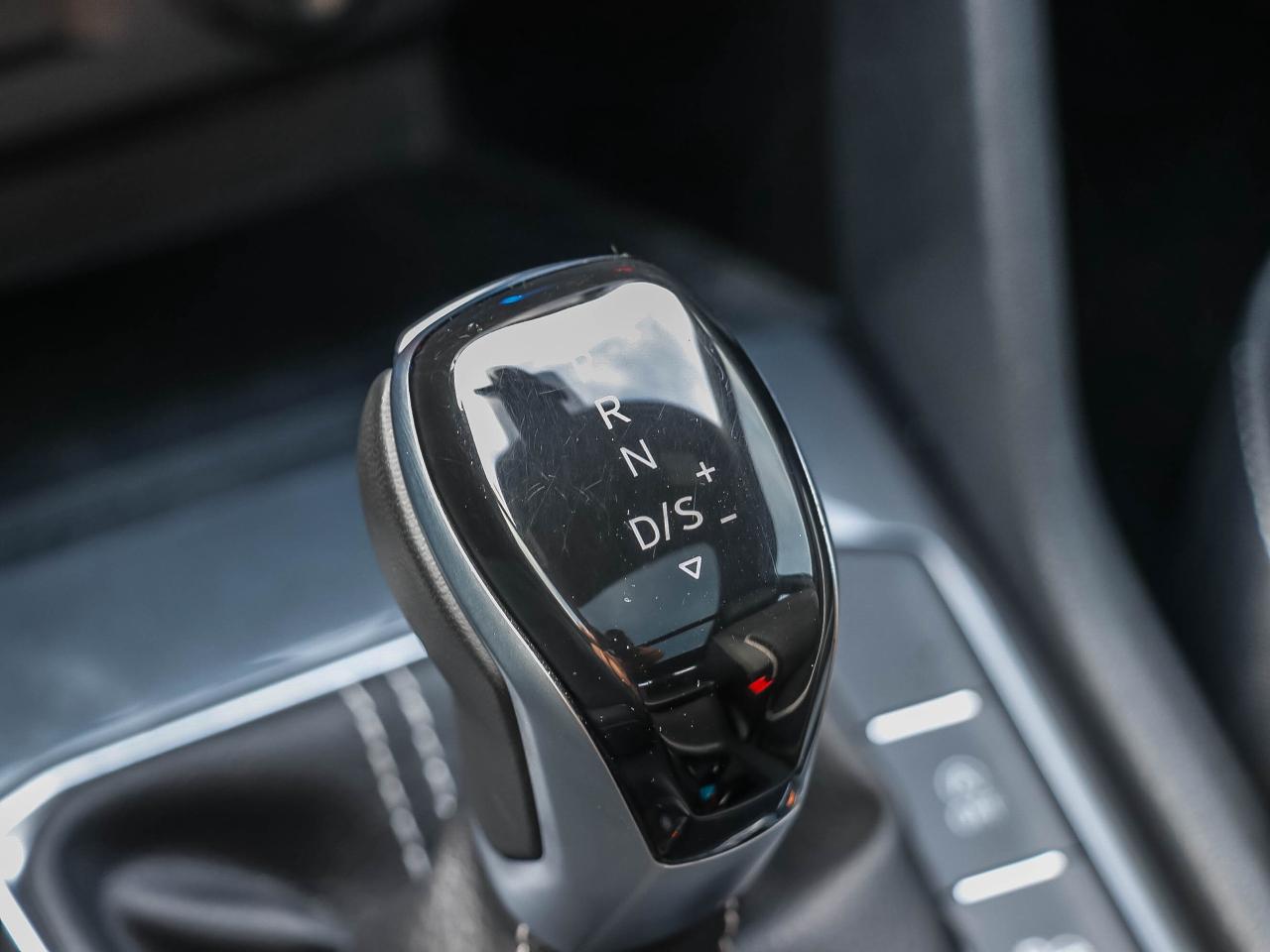 2024 Volkswagen Tiguan HIGHLINE R-LINE 4MOTION Photo