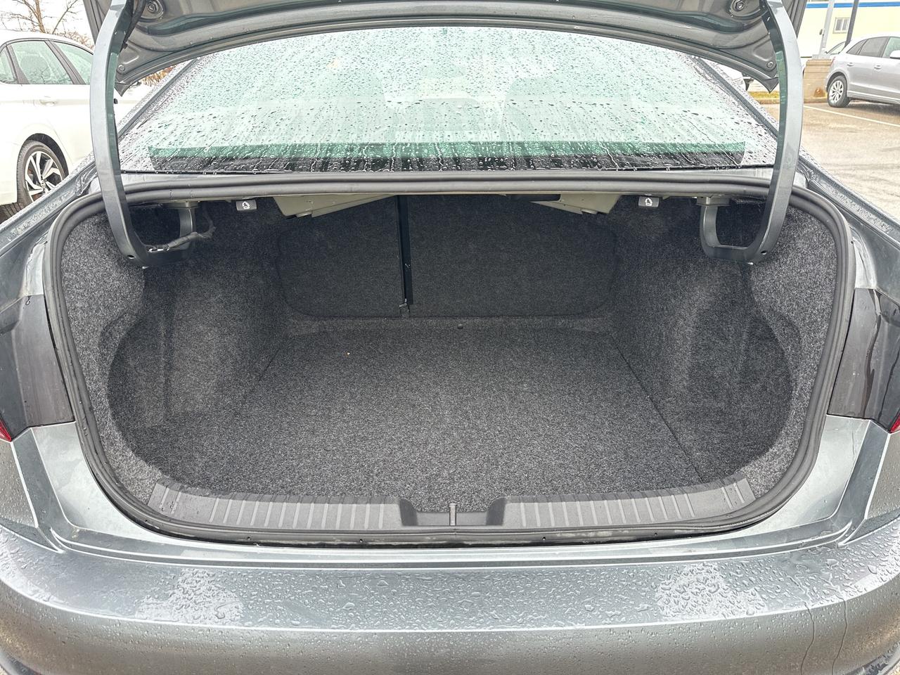 2024 Volkswagen Jetta Highline auto Photo