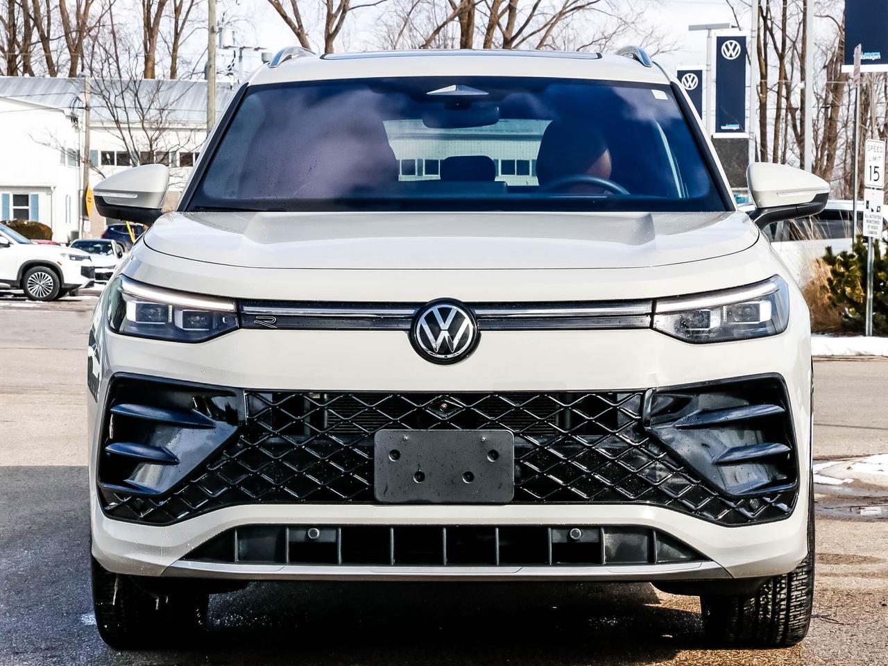 2025 Volkswagen Tiguan HIGHLINE R-LINE 4MOTION Photo