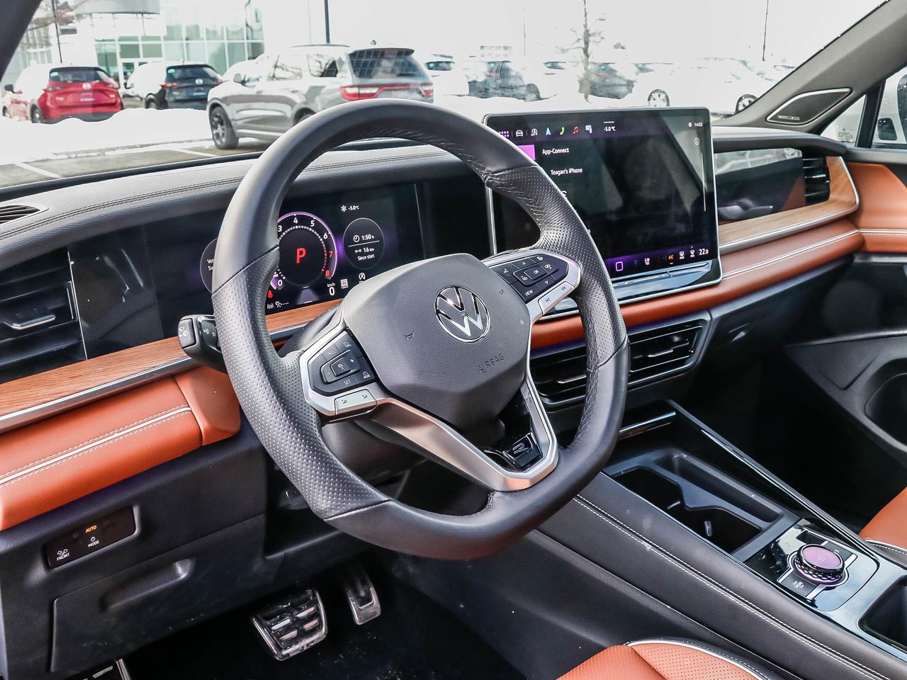 2025 Volkswagen Tiguan HIGHLINE R-LINE 4MOTION Photo