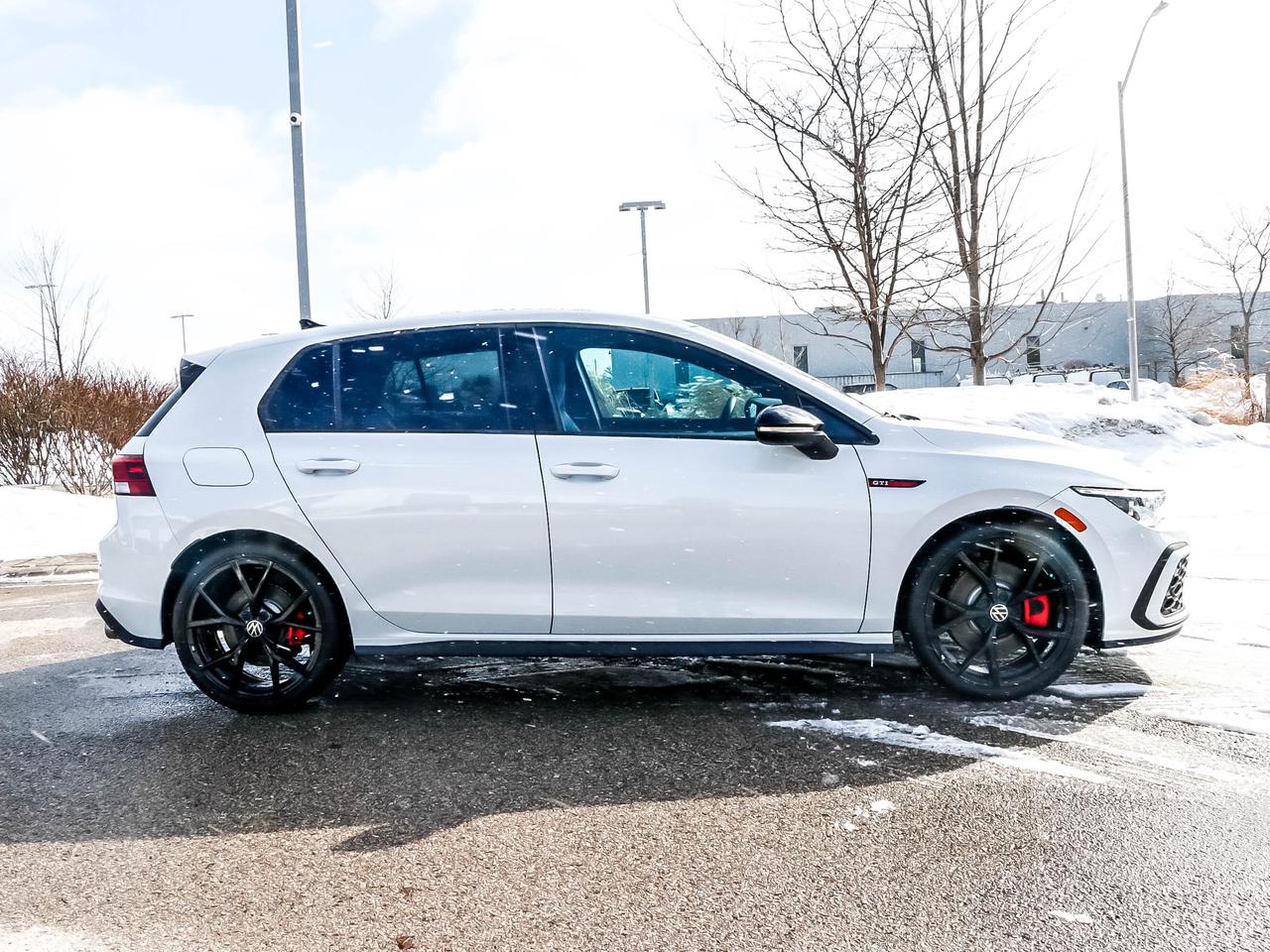 2024 Volkswagen Golf GTI 380 Autobahn Manual Photo