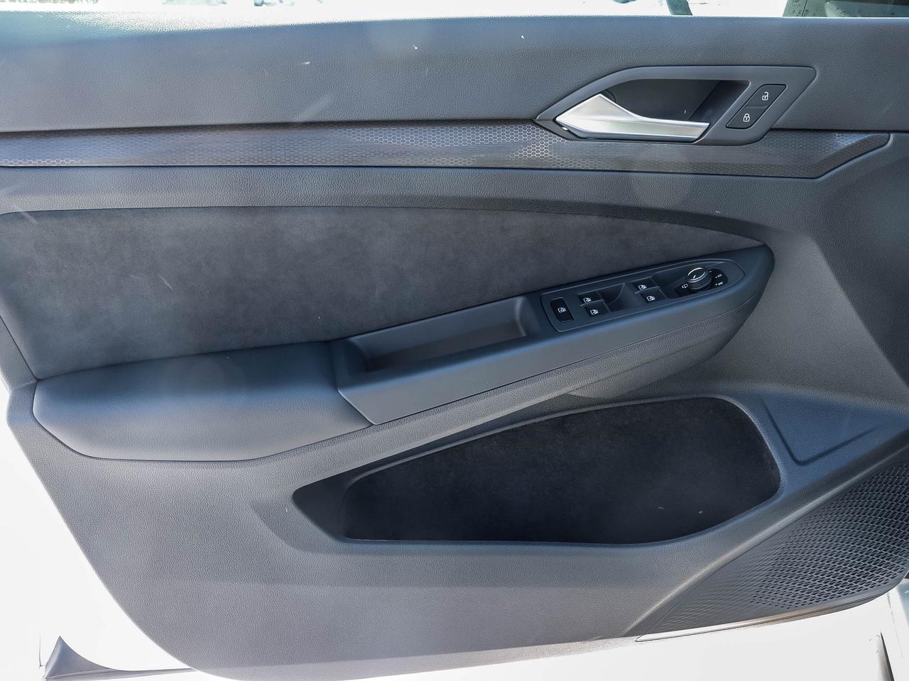 2024 Volkswagen Golf GTI 380 Autobahn Manual Photo